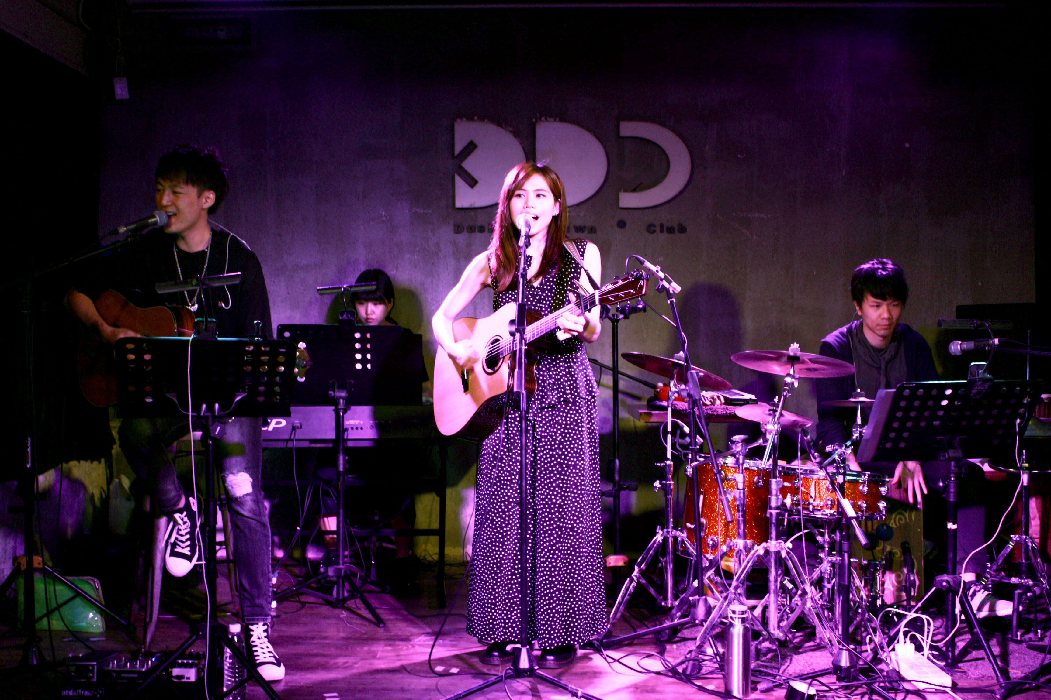 城市創作新女聲吳汶芳大陸Live巡迴首站，於週六（19日）在北京登場。（福茂唱片提供）