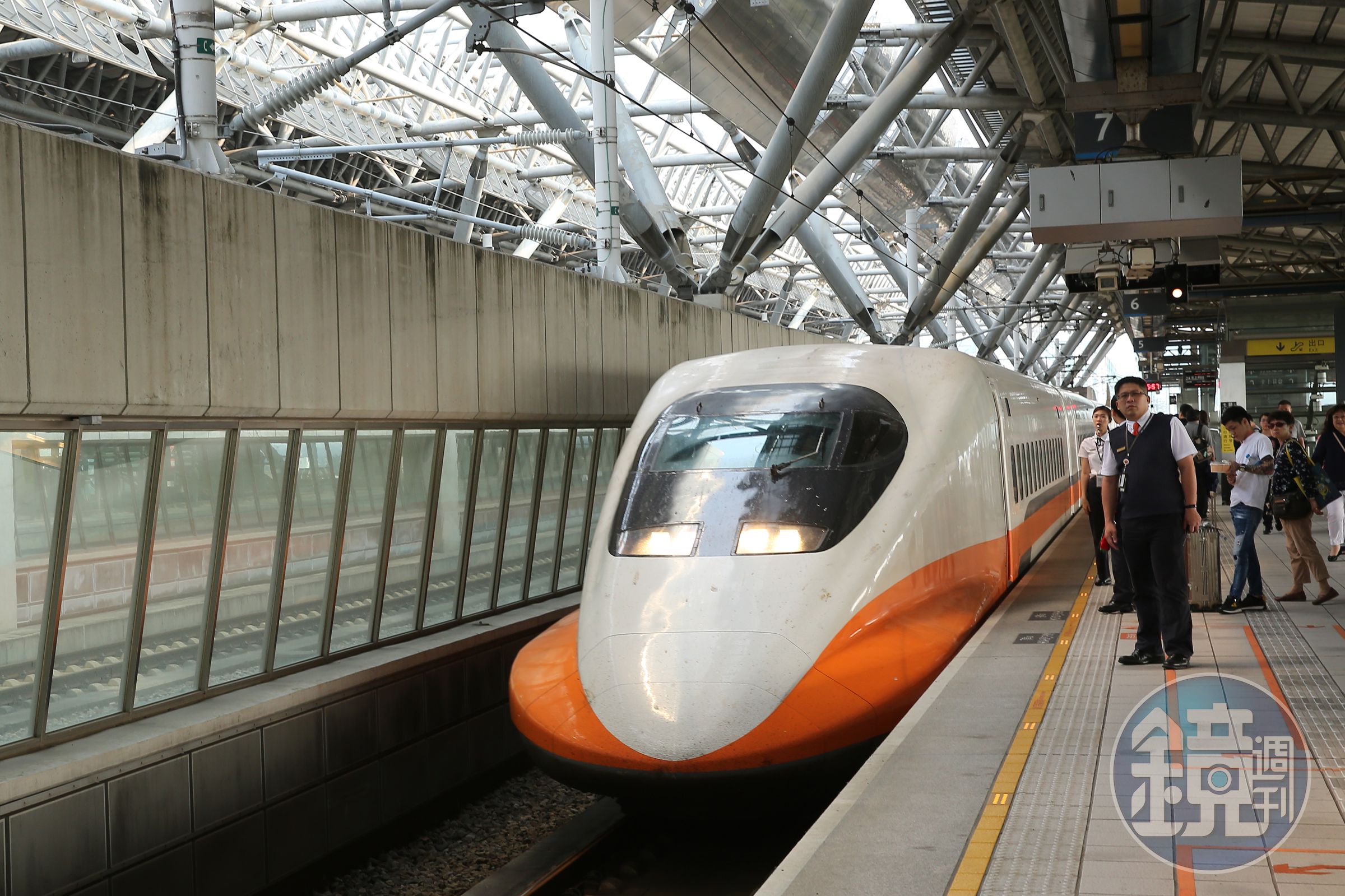 交通部研擬草案，未來旅客搭乘台鐵、高鐵若遺失車票，經補票後尋獲，可在一年內辦理部分退費。