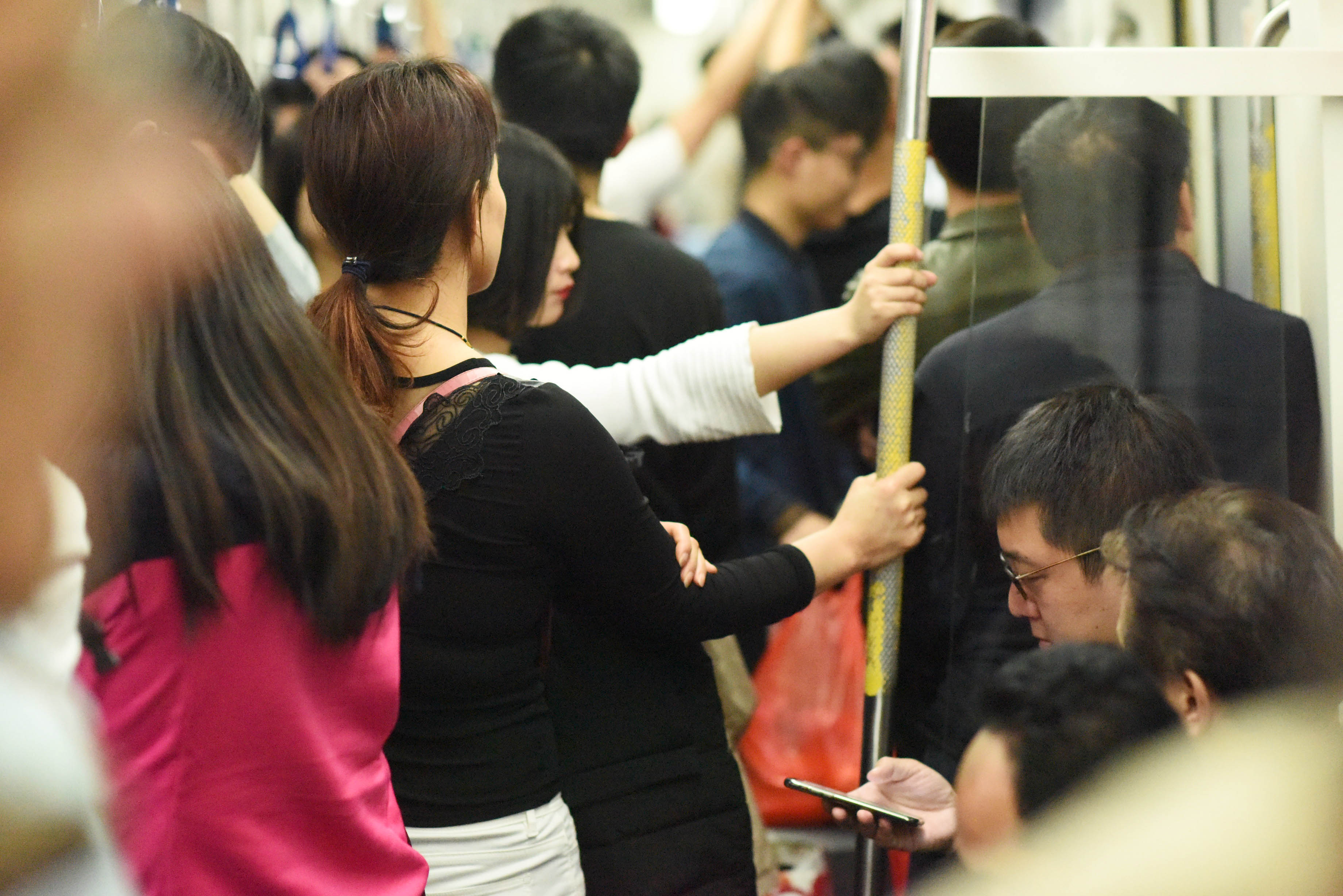 請人讓座，並不如想像中的那麼容易。（東方IC）