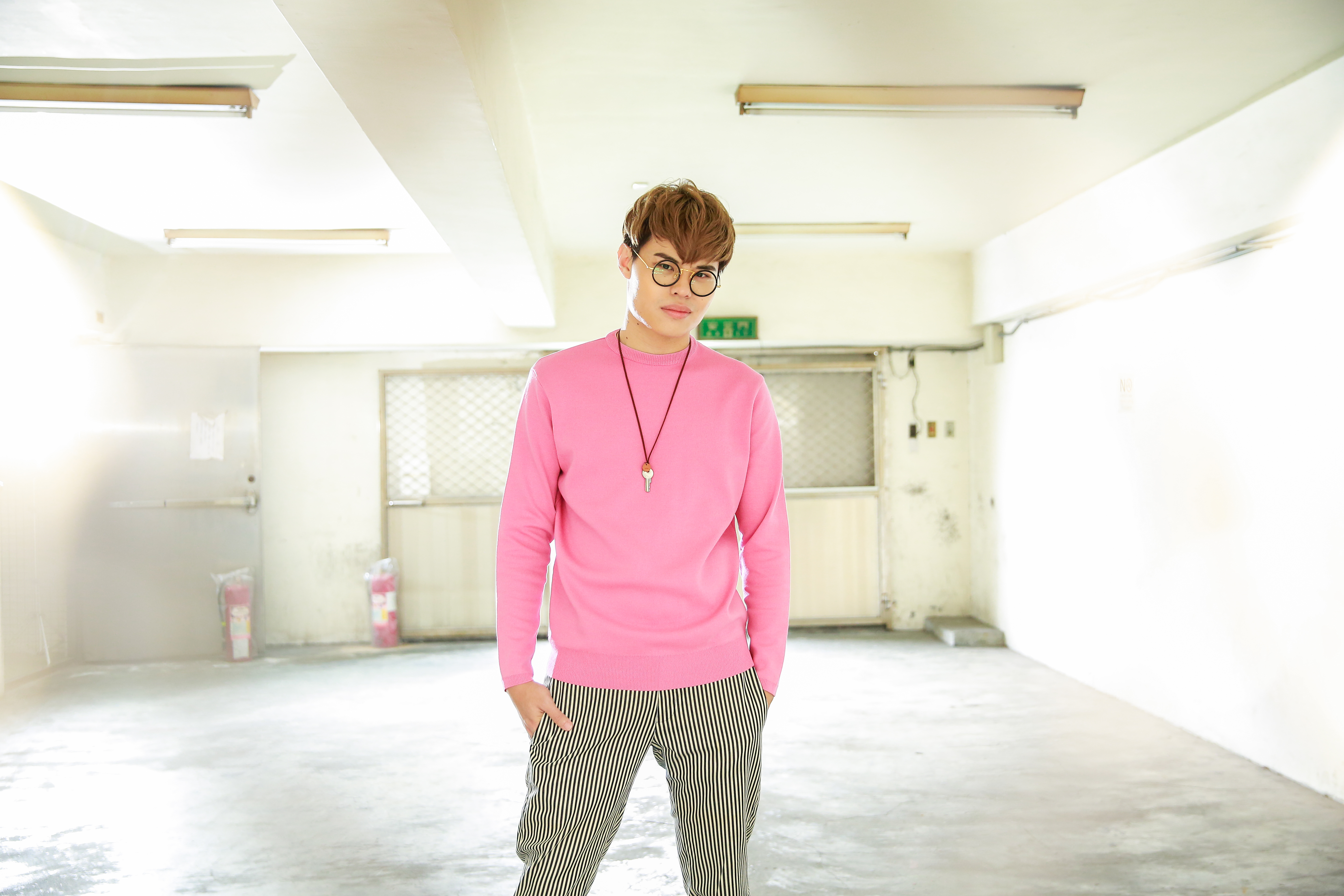 聖結石的兩首歌曲＜朋友Bang不見＞與＜根本就不會再見面＞，分別被高雄中學和高師大附中票選為年度畢業歌曲。