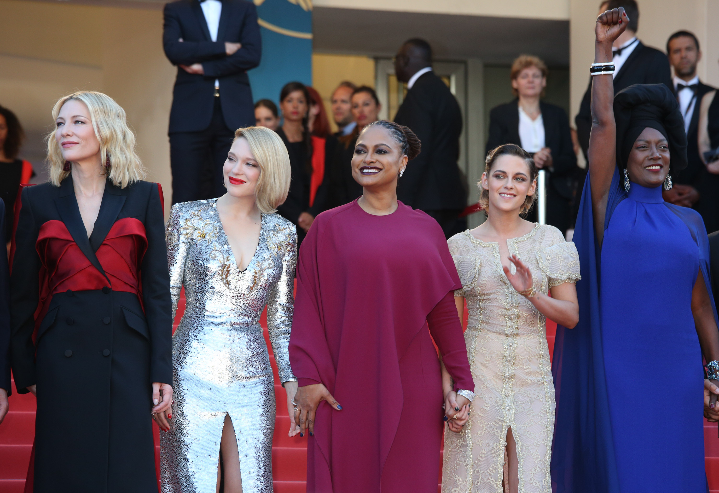 今年坎城影展評審團以主席凱特布蘭琪（左起）為首，共有蕾雅瑟杜、艾娃杜佛娜、克莉絲汀史都華、卡嘉寧等5位女性評審，在9位評審中佔了多數，是歷年來第一次。（東方IC）