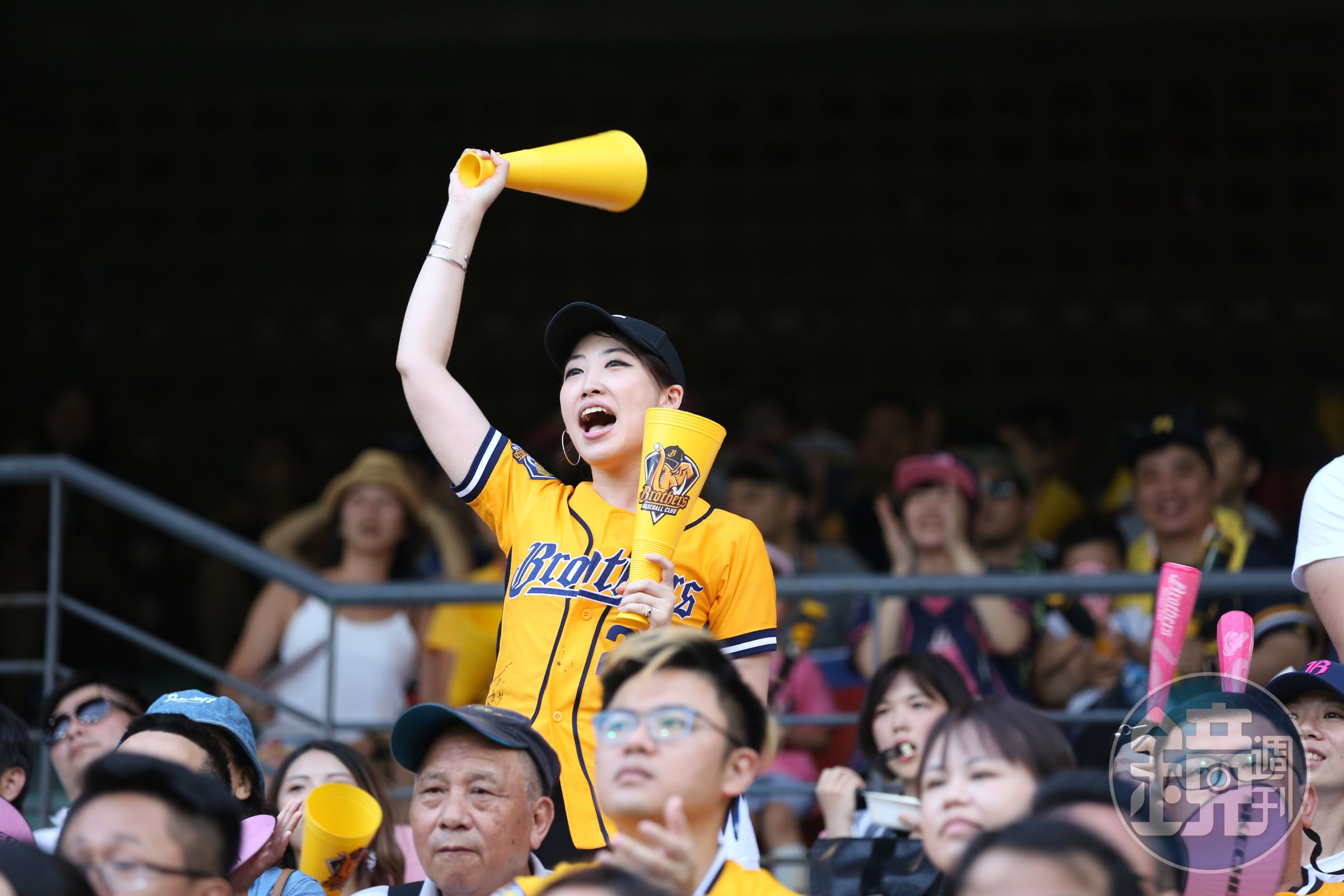 職棒尚未創立前，中信曾成立業餘棒球隊，後來以「和信鯨」名義加入中職，2014年則經營中信兄弟。