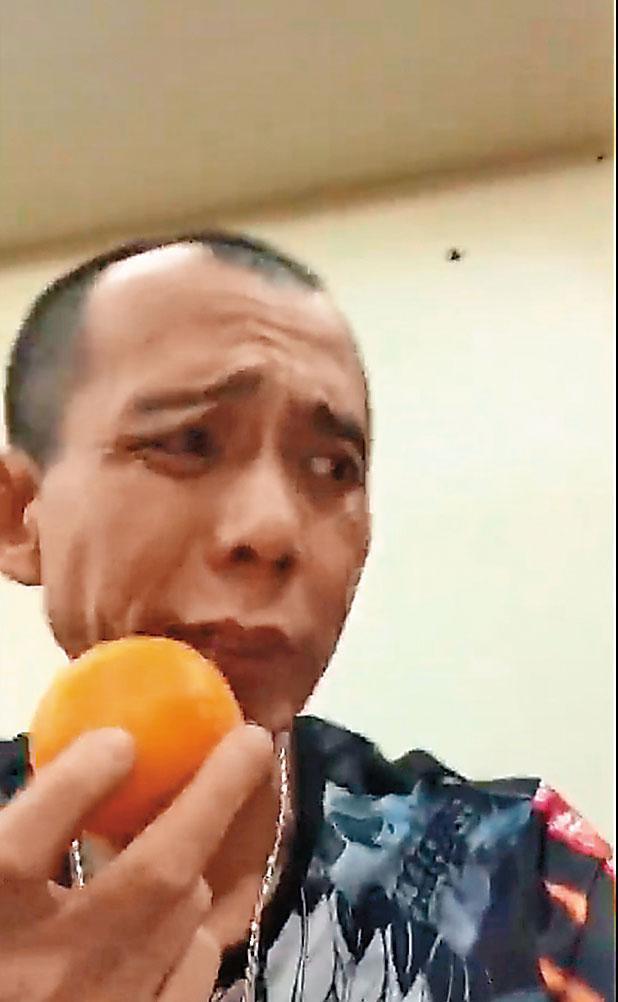 咖啡(圖)常在網路直播嗆聲,這次還挑明針對縱貫線角頭大哥「橘子」,要做警方汙點證人踢爆內幕而遭人教訓。(翻攝網路)
