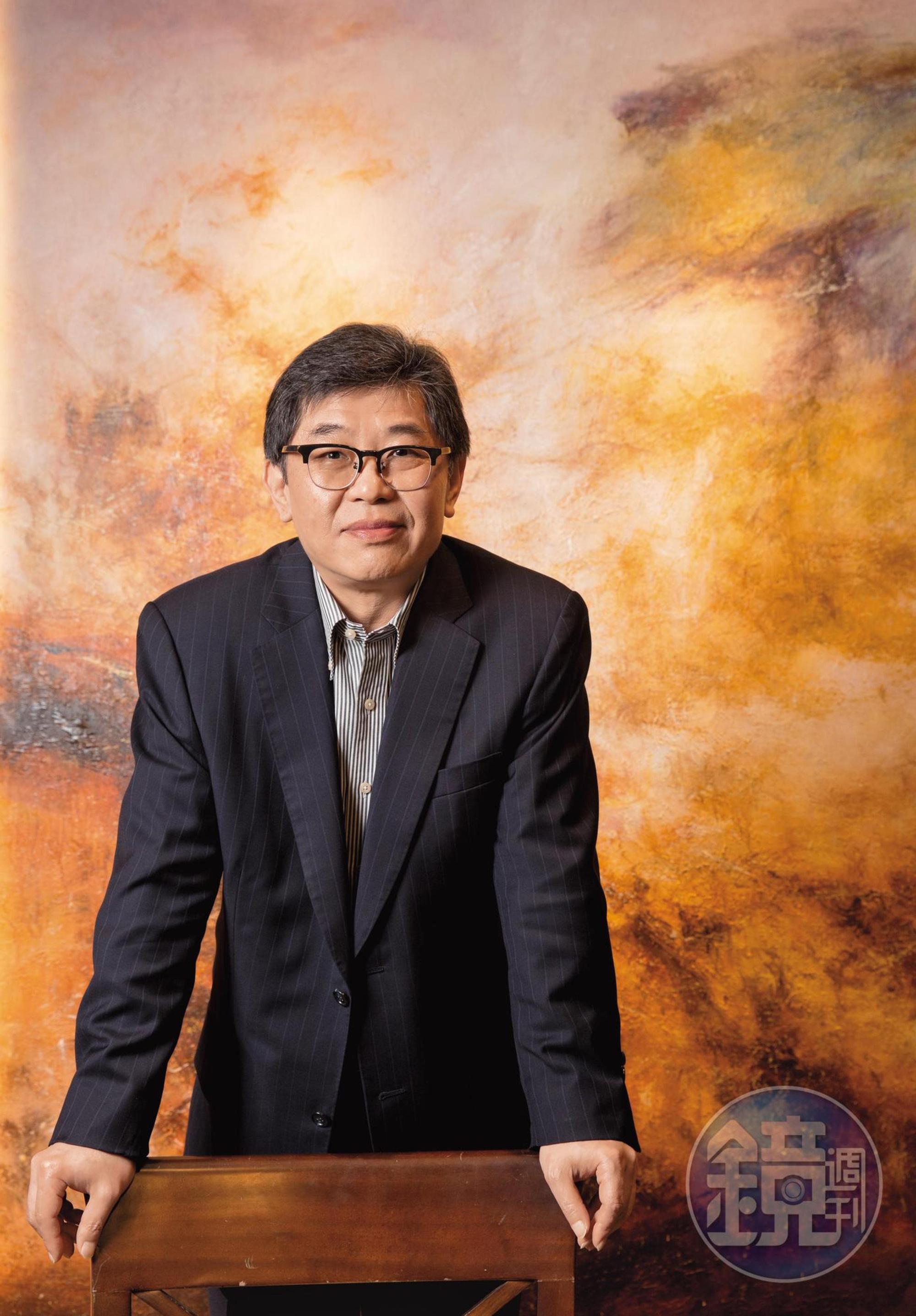 靖天集團總裁陸醒華獨排眾議,2004年率先進入MOD,成立「靖天家族頻道」。