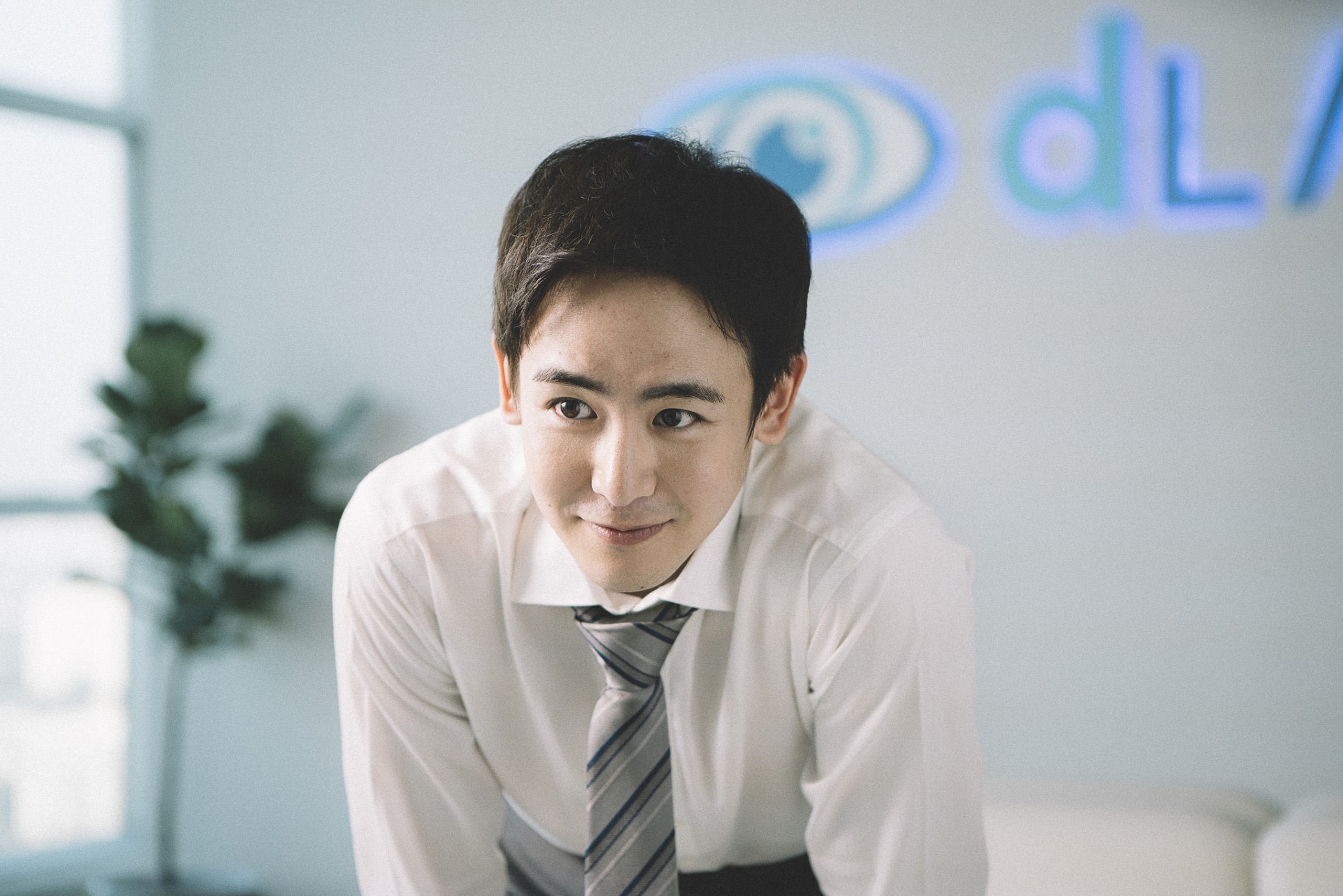 尼坤則是把天菜男友演得呆萌可愛。（CATCHPLAY提供）