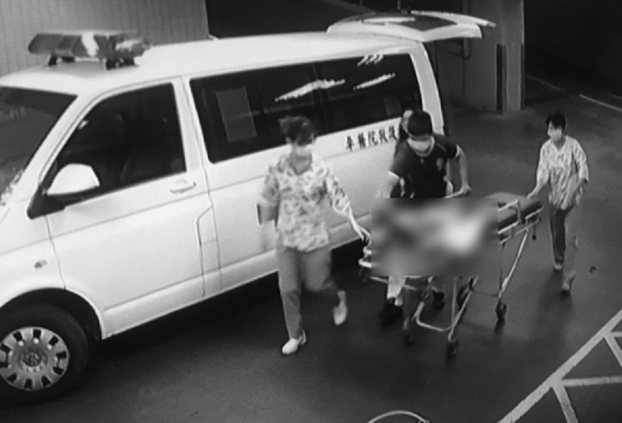 女童嚴重顱內出血昏迷，緊急轉送彰化基督教醫院急救仍不治。（警方提供）