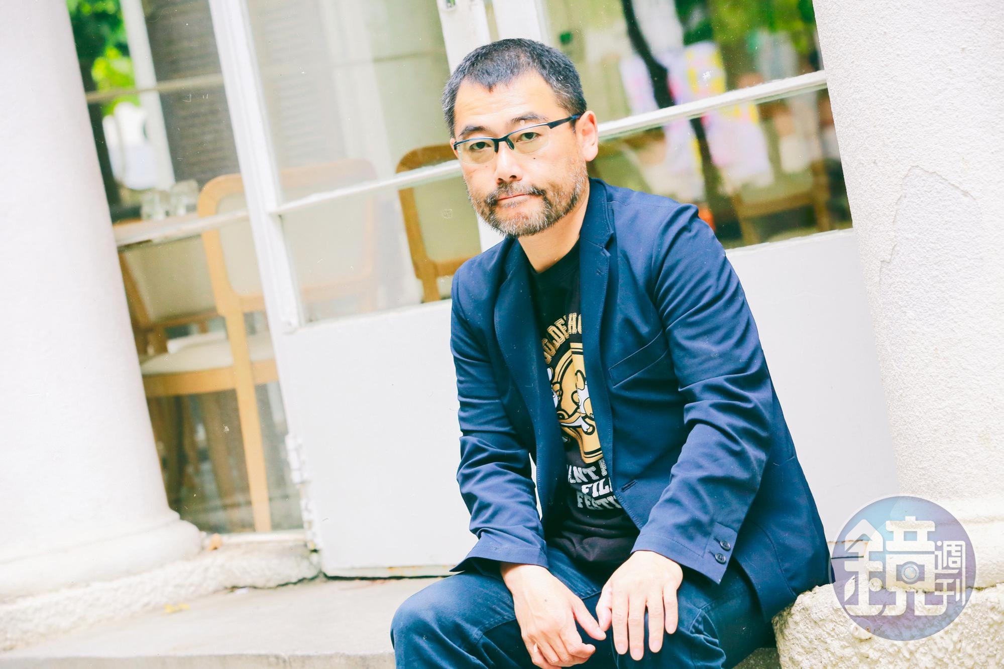 導演武正晴常讓上不了檯面的人在電影中變身另類英雄，讓觀眾又哭又笑。