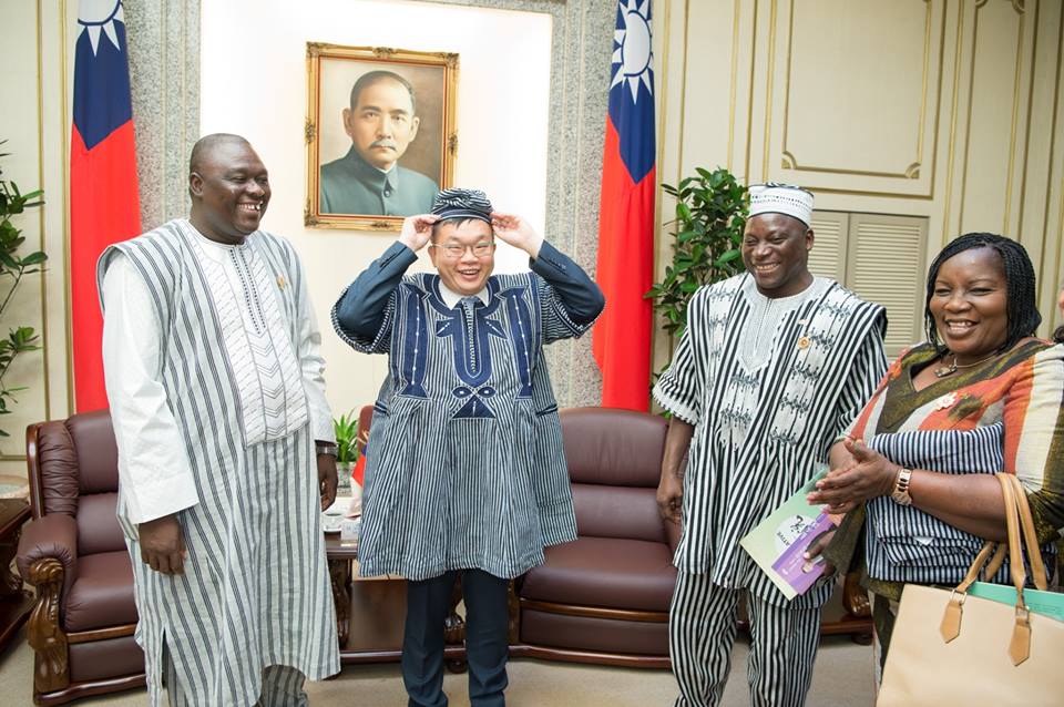 非洲友邦布吉納法索傳出與台灣斷交的消息。（翻攝蔡其昌臉書）