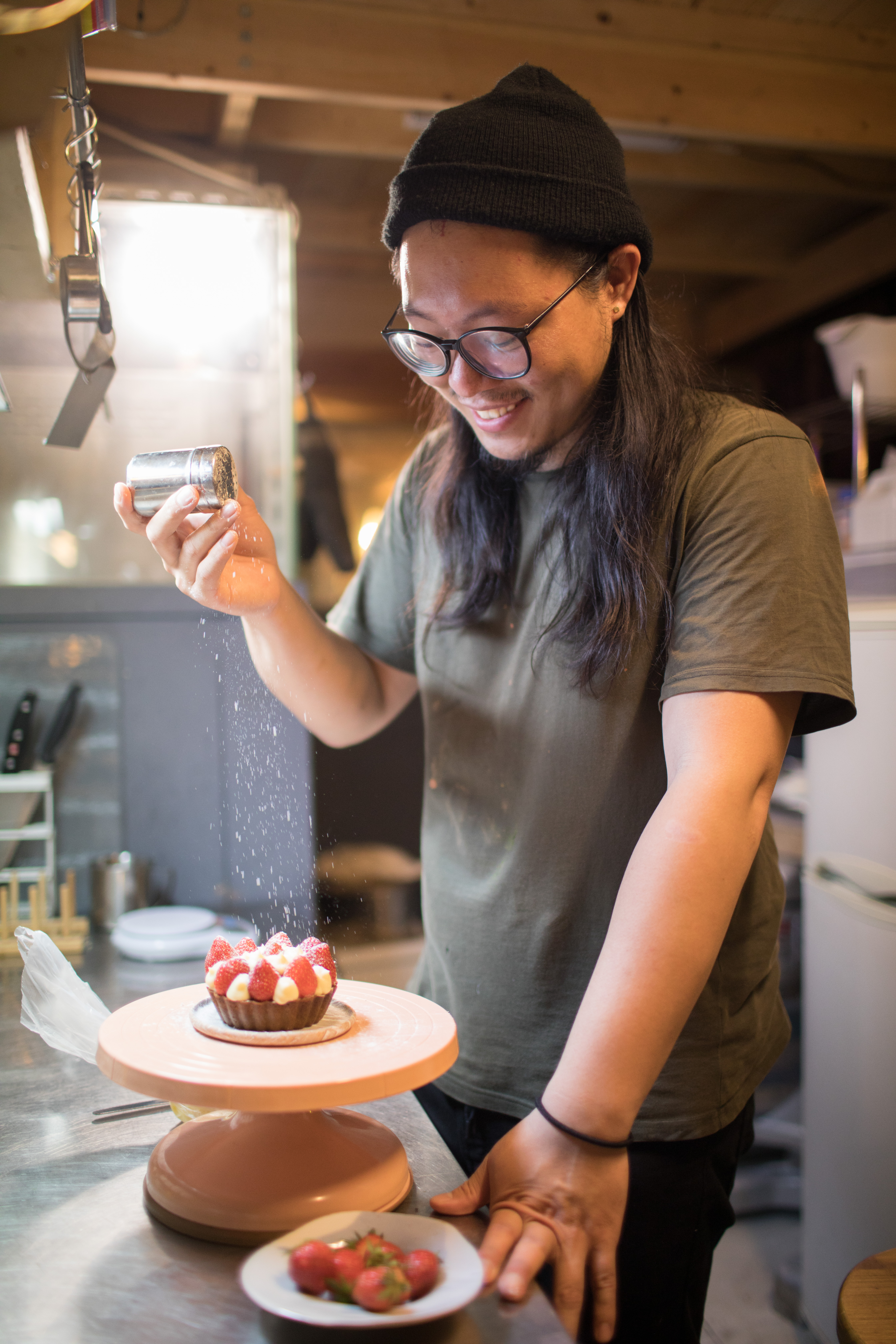 主人吳琪勝熱愛手作、嗜吃甜食，自學鑽研甜點烘焙。