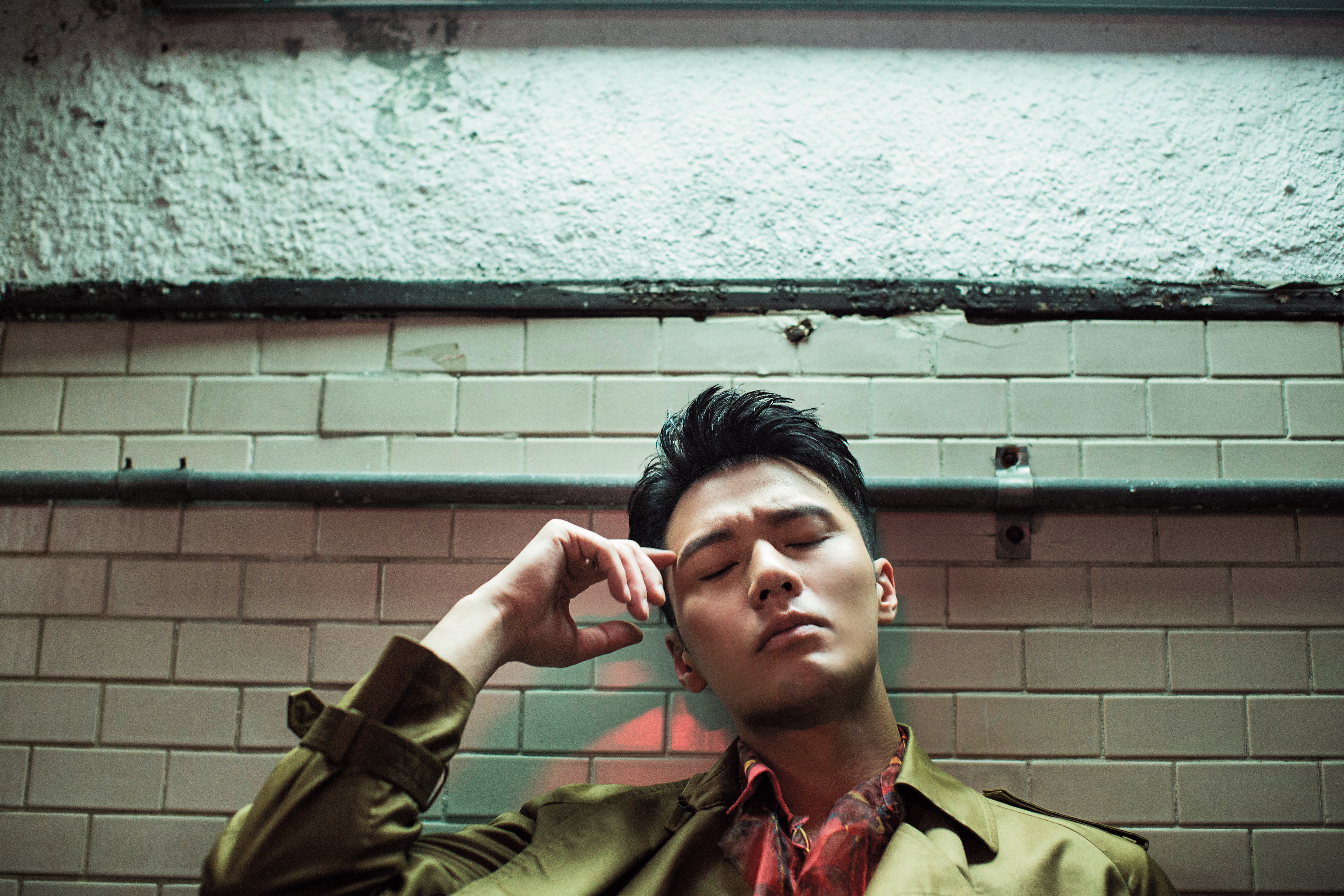 張睿家如一潭池水，只是這靜水並不深流，鑽的是自己的執念。