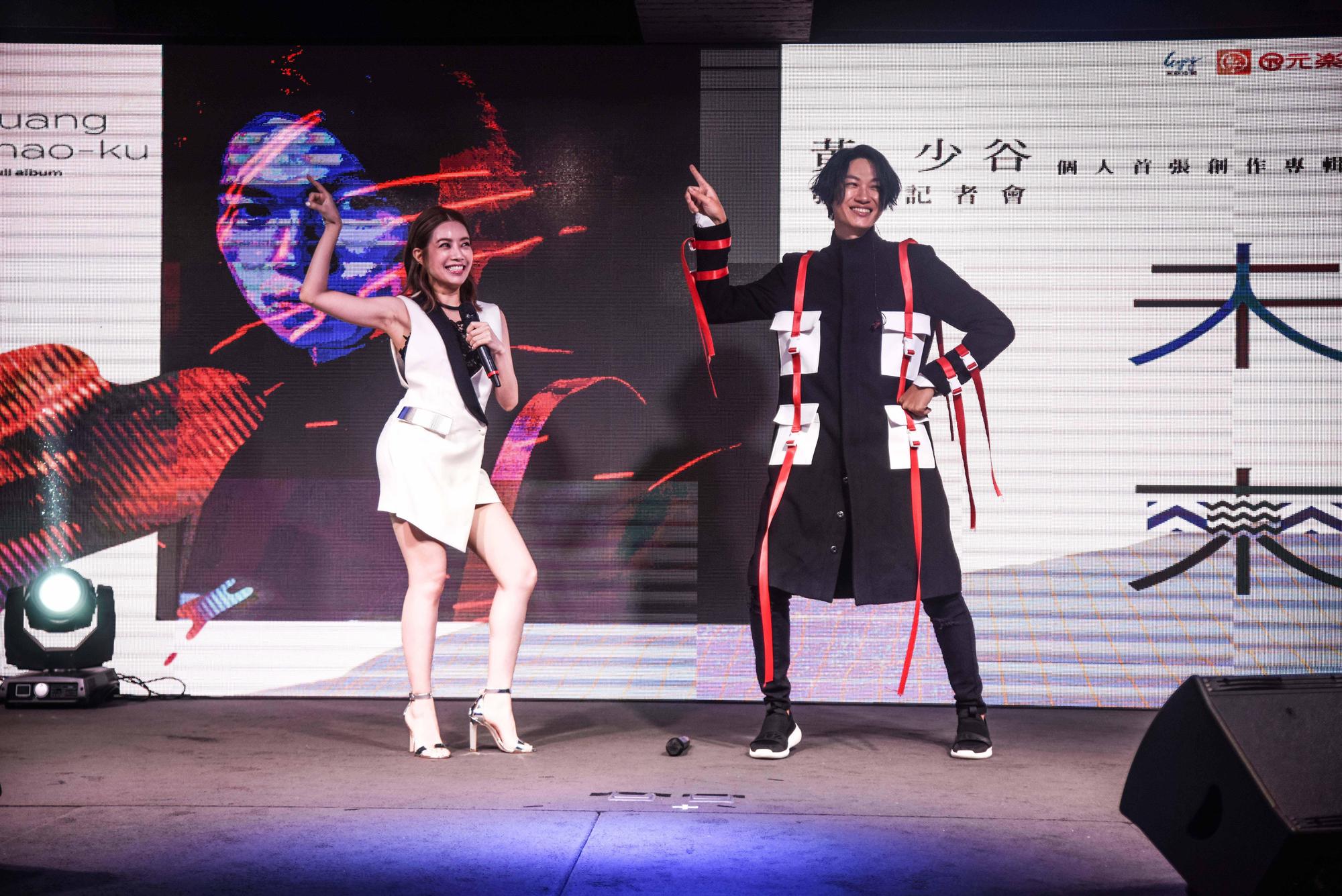 徐懷鈺曾讓少男為之瘋狂,多年後不少人已經進入演藝圈,像是邱勝翊、黃少谷,都曾在活動或記者會請到當年女神當嘉賓。 (喜歡音樂提供)