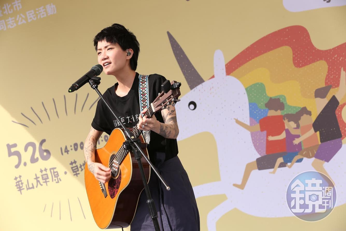 盧凱彤和太太開車到台中吃喝散步,簡單平凡地度過結婚兩周年。