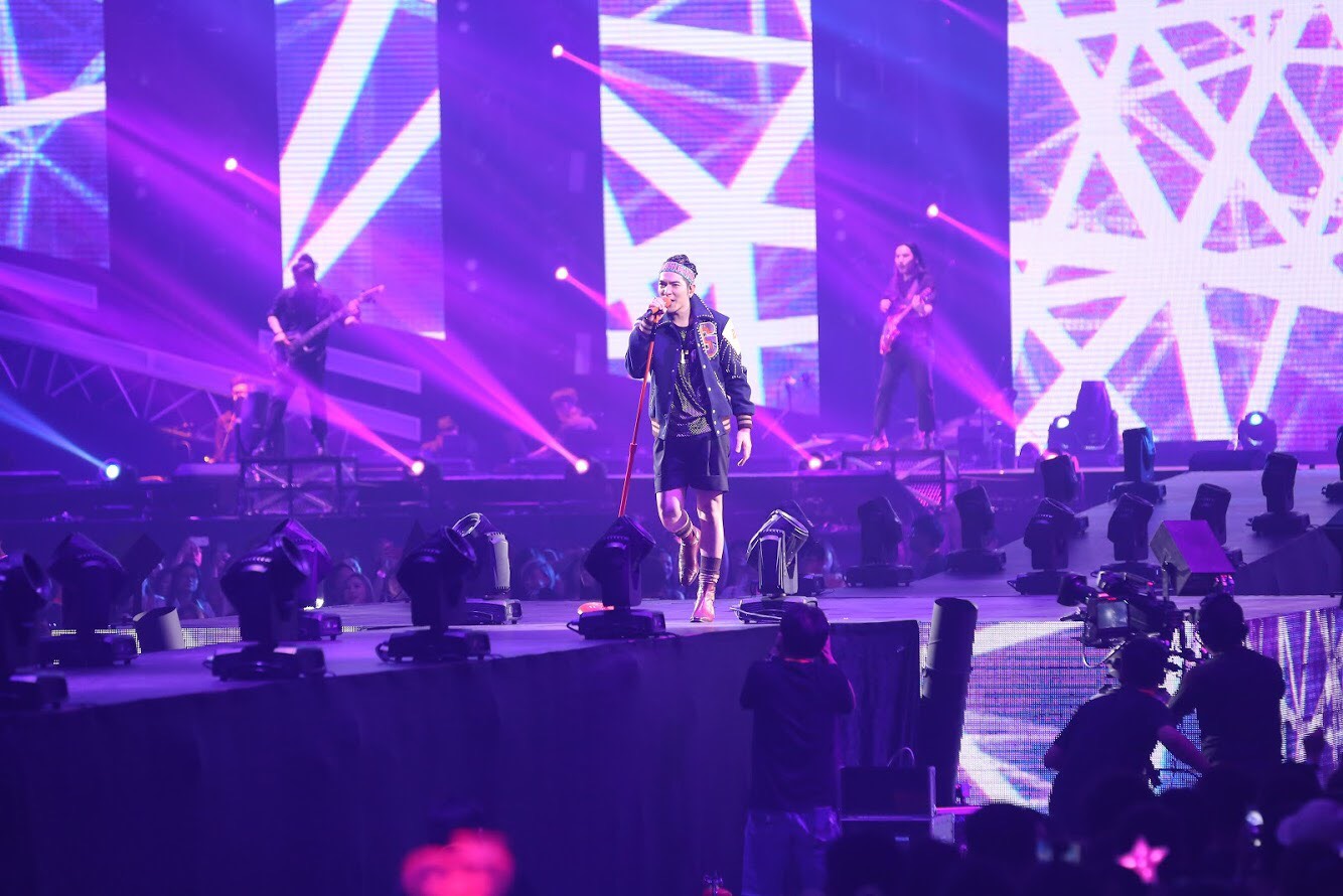 《娛樂先生世界演唱會》台北場，蕭敬騰從音響、視覺、舞台設計等細節，全程參與討論。