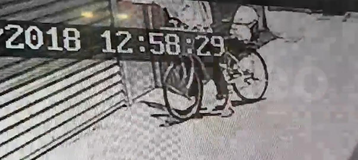 陳嫌行兇後還去買石灰意圖滅證。（翻攝畫面）