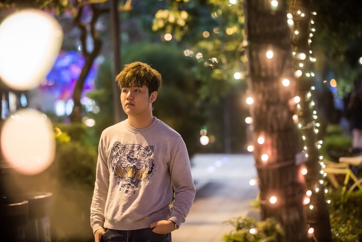 脫下年少得志的華麗外衣，蘇友謙只是個害怕受傷的敏感少年。