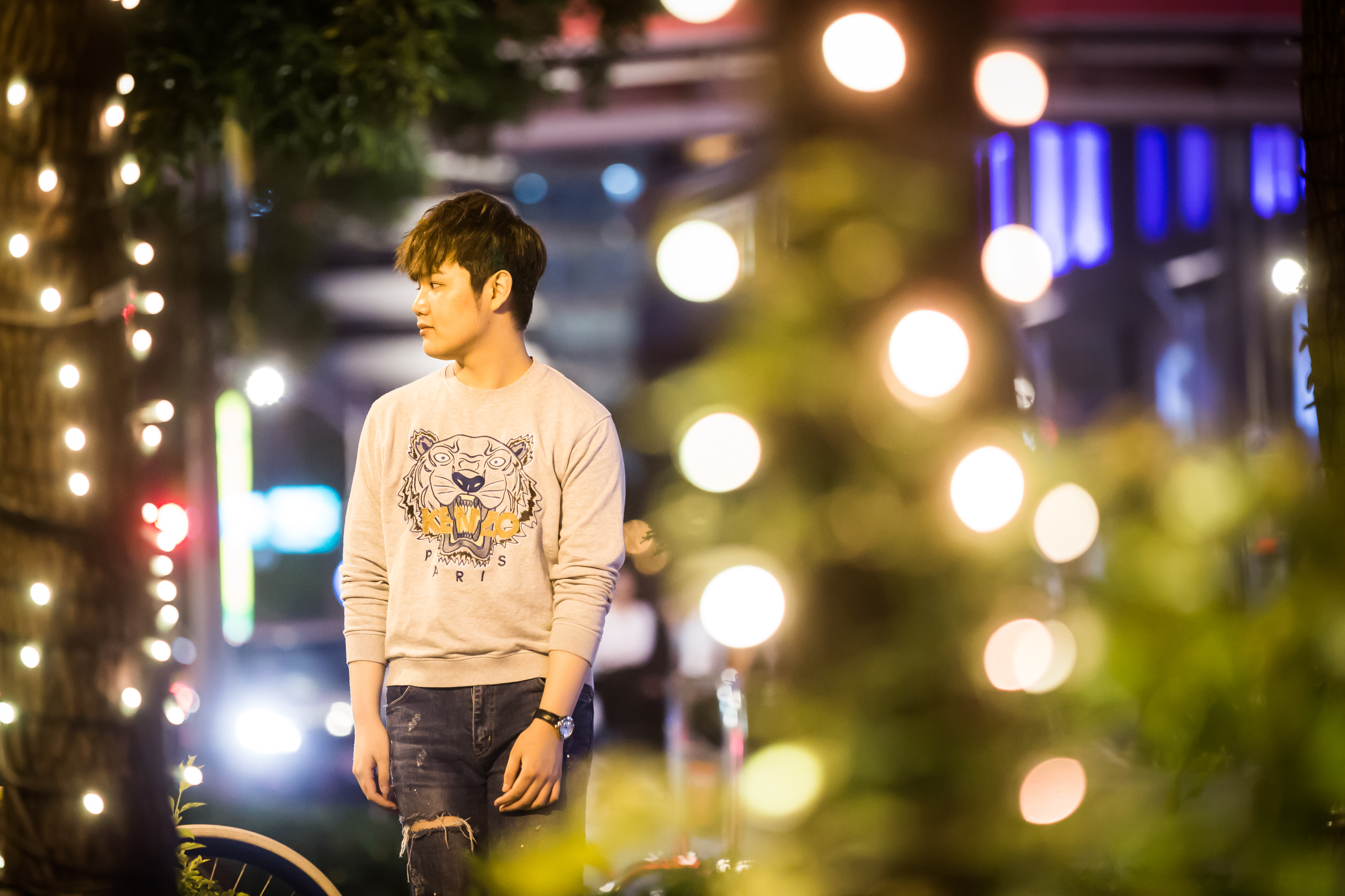 沒人教蘇友謙怎麼創業，他只能自己摸索前方的路，過程難免摔倒，他仍勇敢前進。