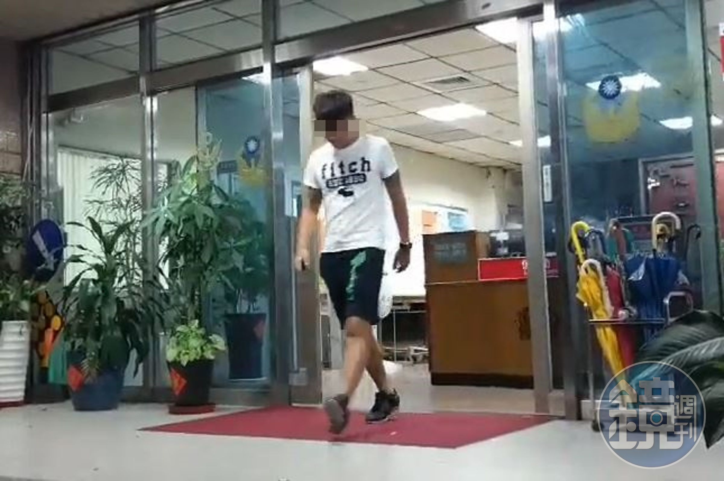 王嫌到案後坦承持刀刺人，警方訊後依殺人未遂移送地檢署偵辦。（信義分局提供）