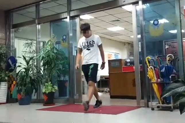 王嫌到案後坦承持刀刺人，警方訊後依殺人未遂移送地檢署偵辦。（信義分局提供）