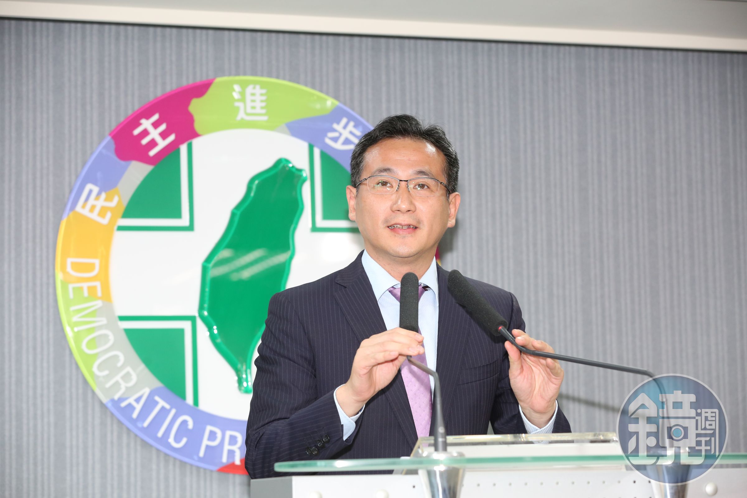 民進黨發言人鄭運鵬公布民進黨選對會北市長提名建議人選為姚文智。