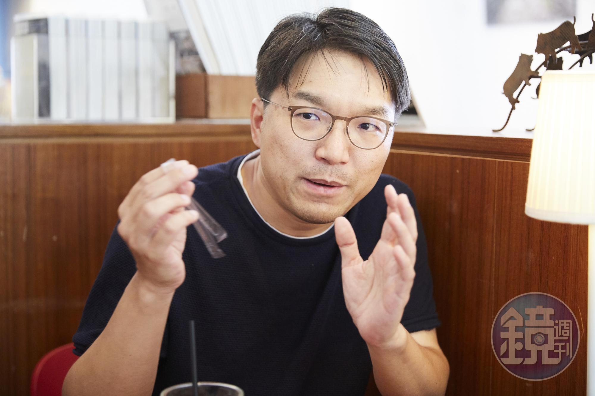 許思維自資完成紀錄片，藉此向手繪藝術及香港海報大師阮大勇致敬。