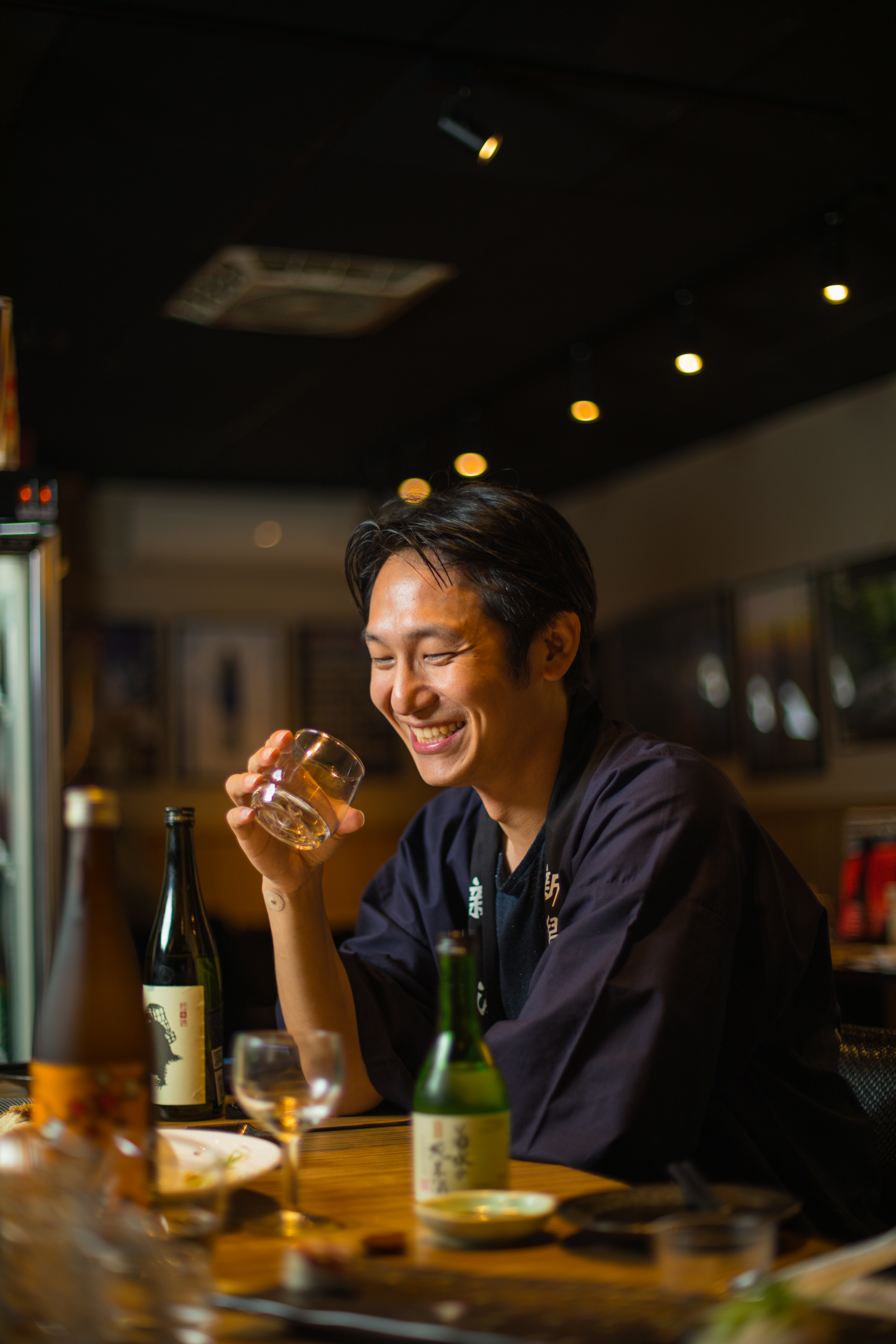 擁有一副鹽系臉孔的楊凱程（Kenny），是引進新潟日本酒的重要推手。
