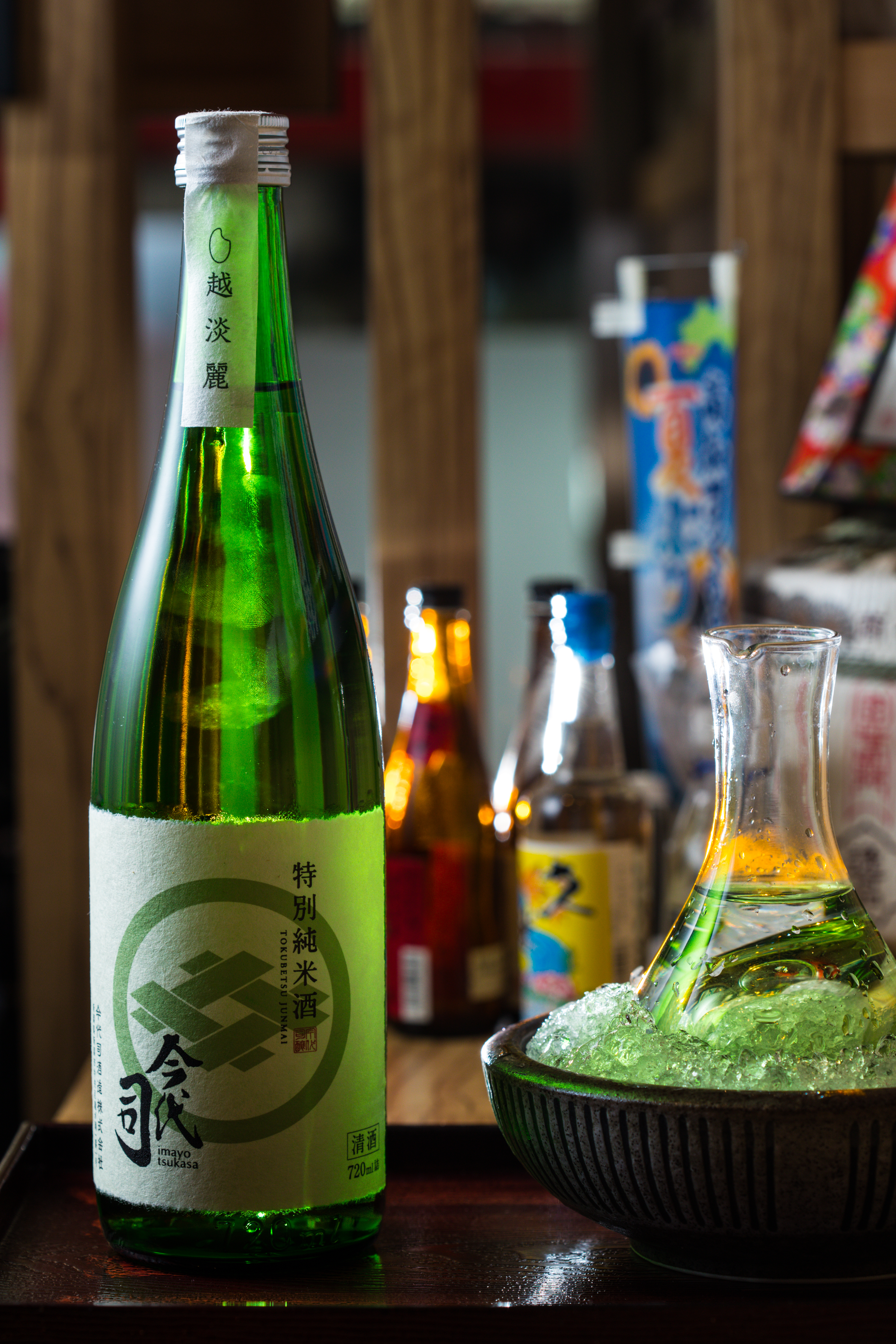 採用「越淡麗」品種釀成的「今代司 特別純米酒」，兼具親本「五百萬石」的米香和「山田錦」的花果香。（1,200元／720ml，酒藝）