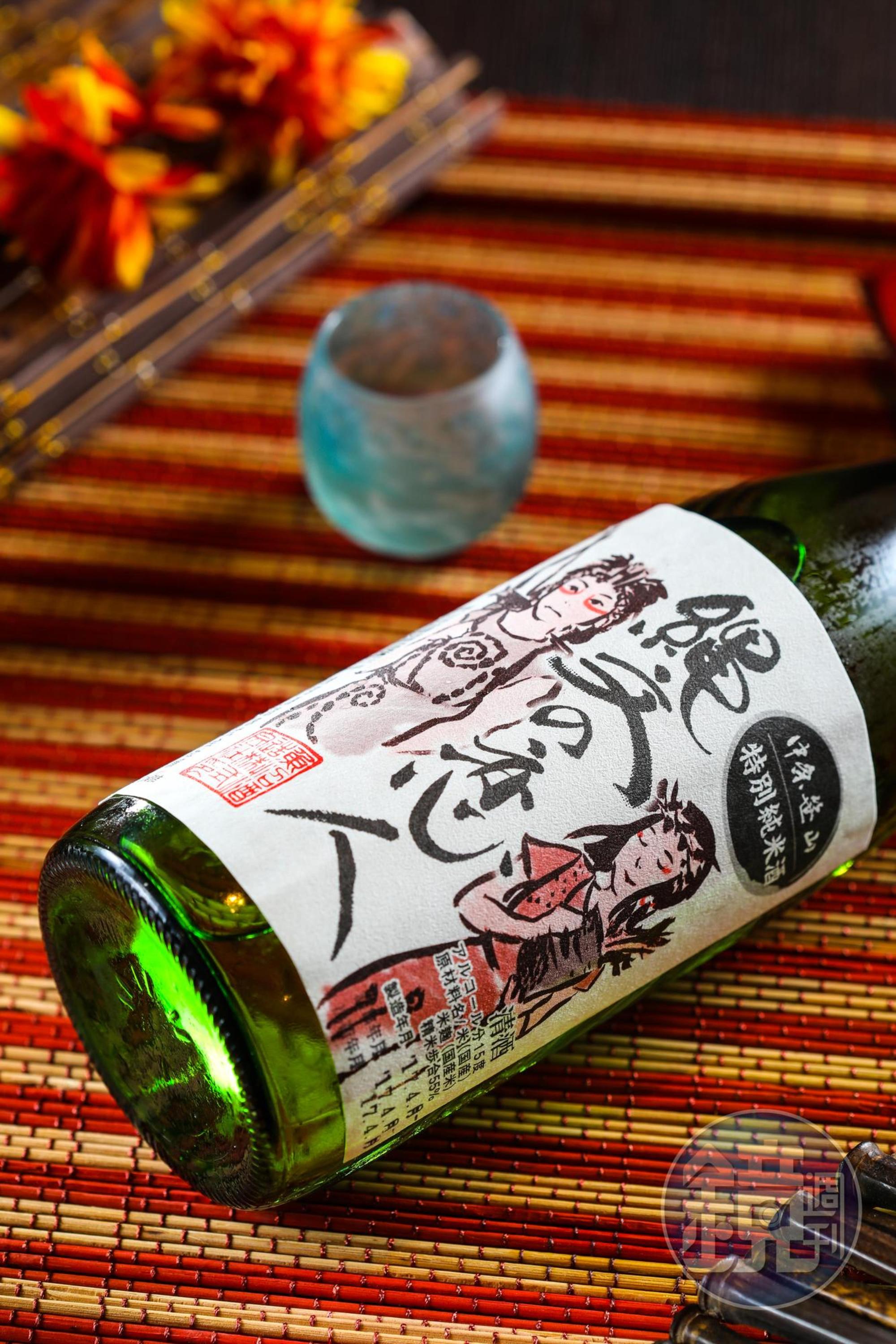 魚沼酒造的「縄文の恋人」酒名源自在酒廠附近出土的繩文土器,旨味悠遠,在新潟是少見的甘口酒款。(1,200元/720ml,酒藝)