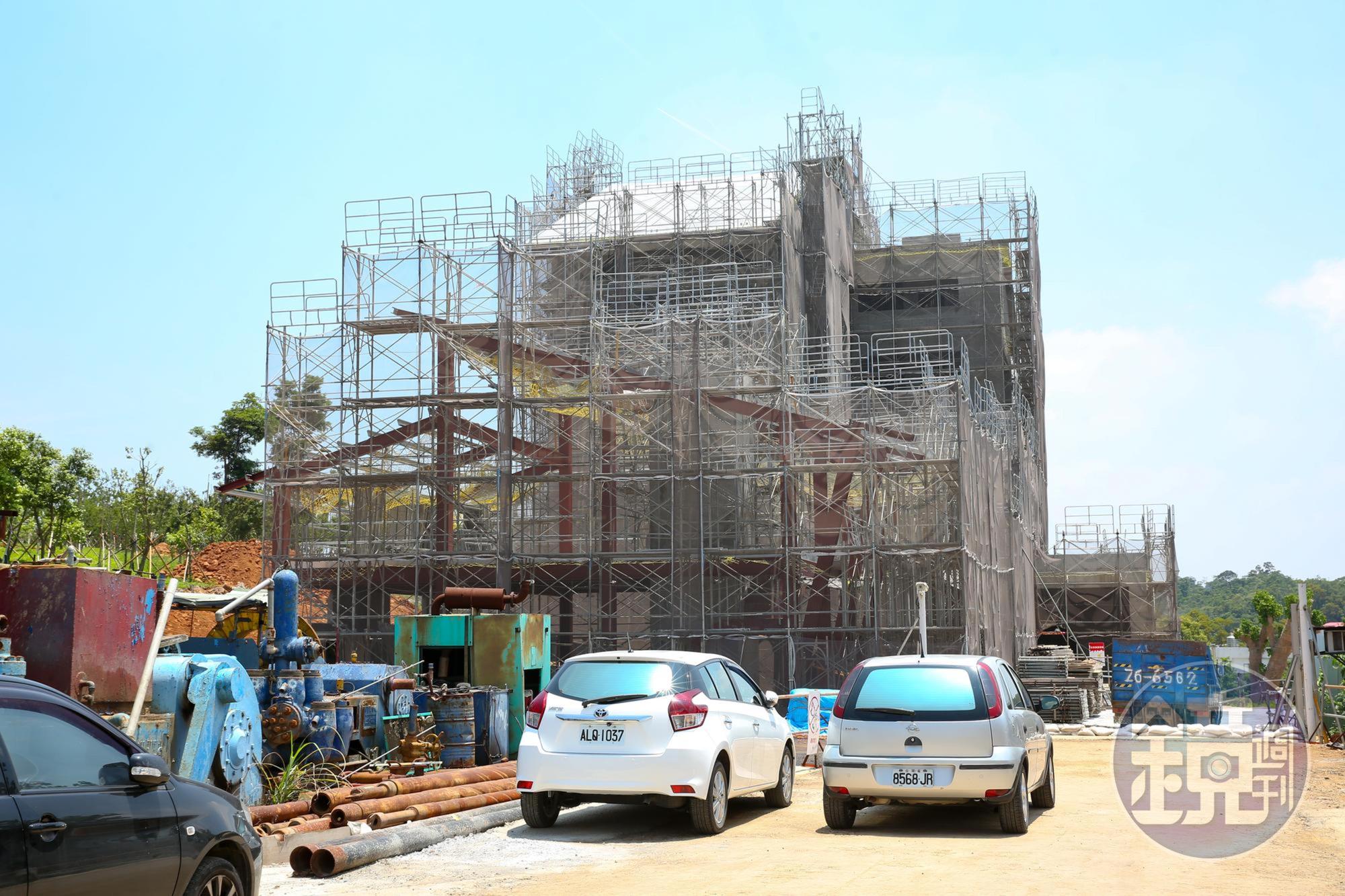 為圓夢，蔡其建每週花3天親自去金達摩茶文化會館監工。