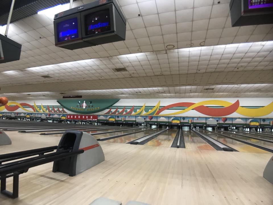 基隆最後一家、經營了22年的「達億保齡球館」日前結束營業，讓基隆人相當不捨。（翻攝自網路）