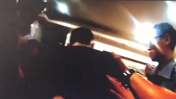 26歲17直播主昨日晚間遭廖姓嫌犯砍殺,廖嫌被捕後,酒測值高達0.5毫克。(翻攝畫面)