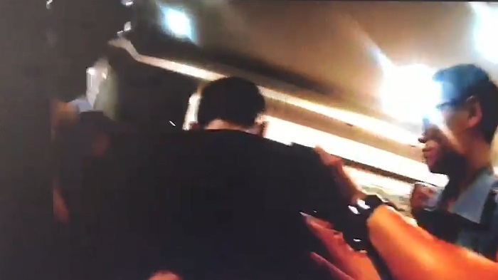 26歲17直播主昨日晚間遭廖姓嫌犯砍殺，廖嫌被捕後，酒測值高達0.5毫克。（翻攝畫面）