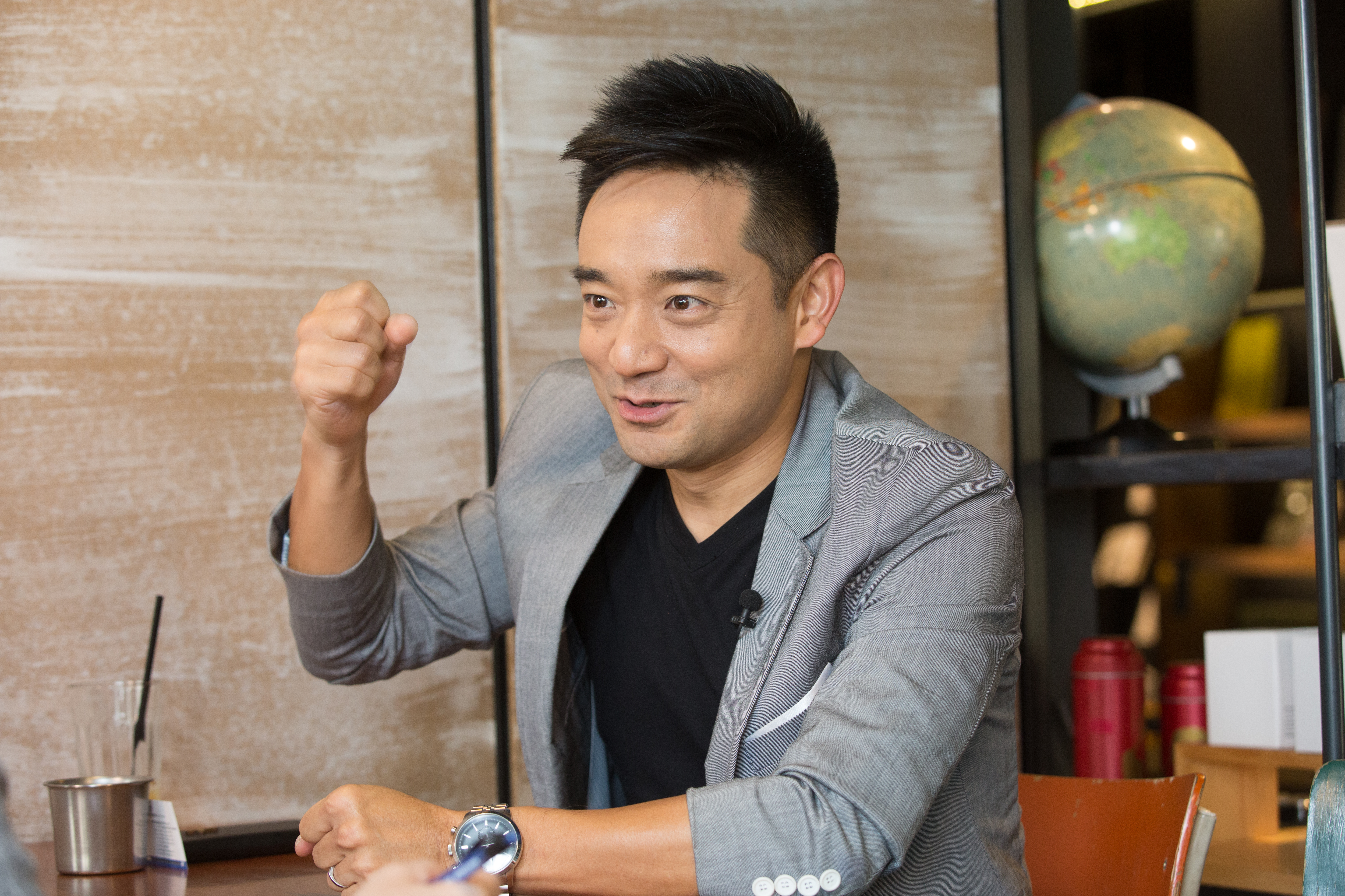 岑永康理財觀保守，偏好看得到、摸得到、還住得進去的房地產。