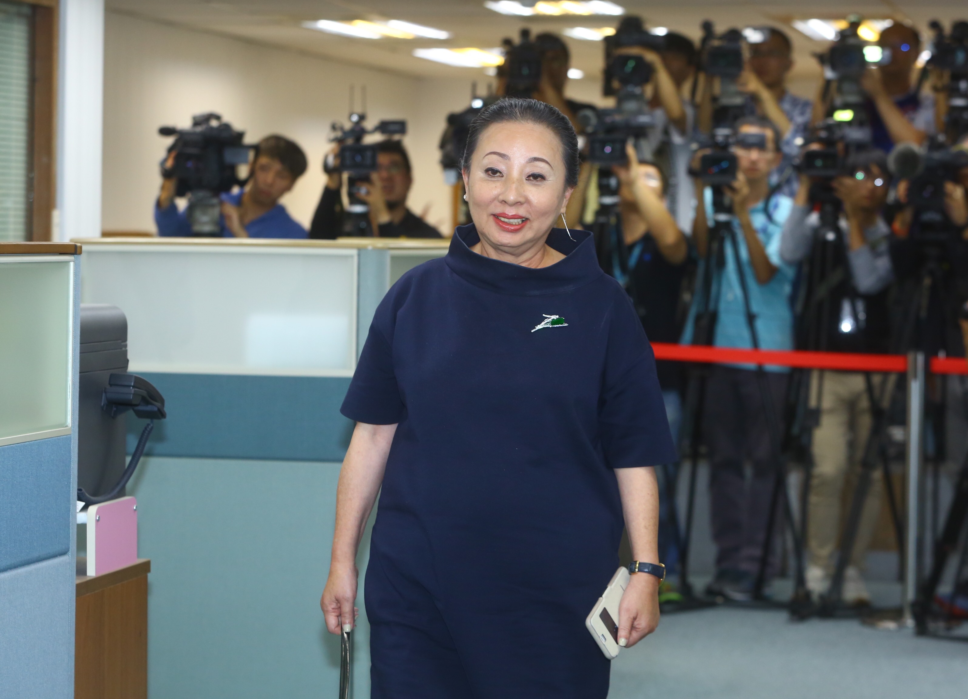 嘉義縣長張花冠今在民進黨中執會開砲，再次槓上立委陳明文。