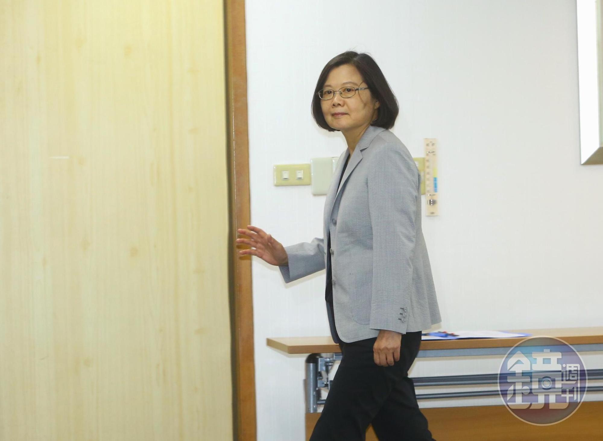 民進黨主席蔡英文出席中執會。