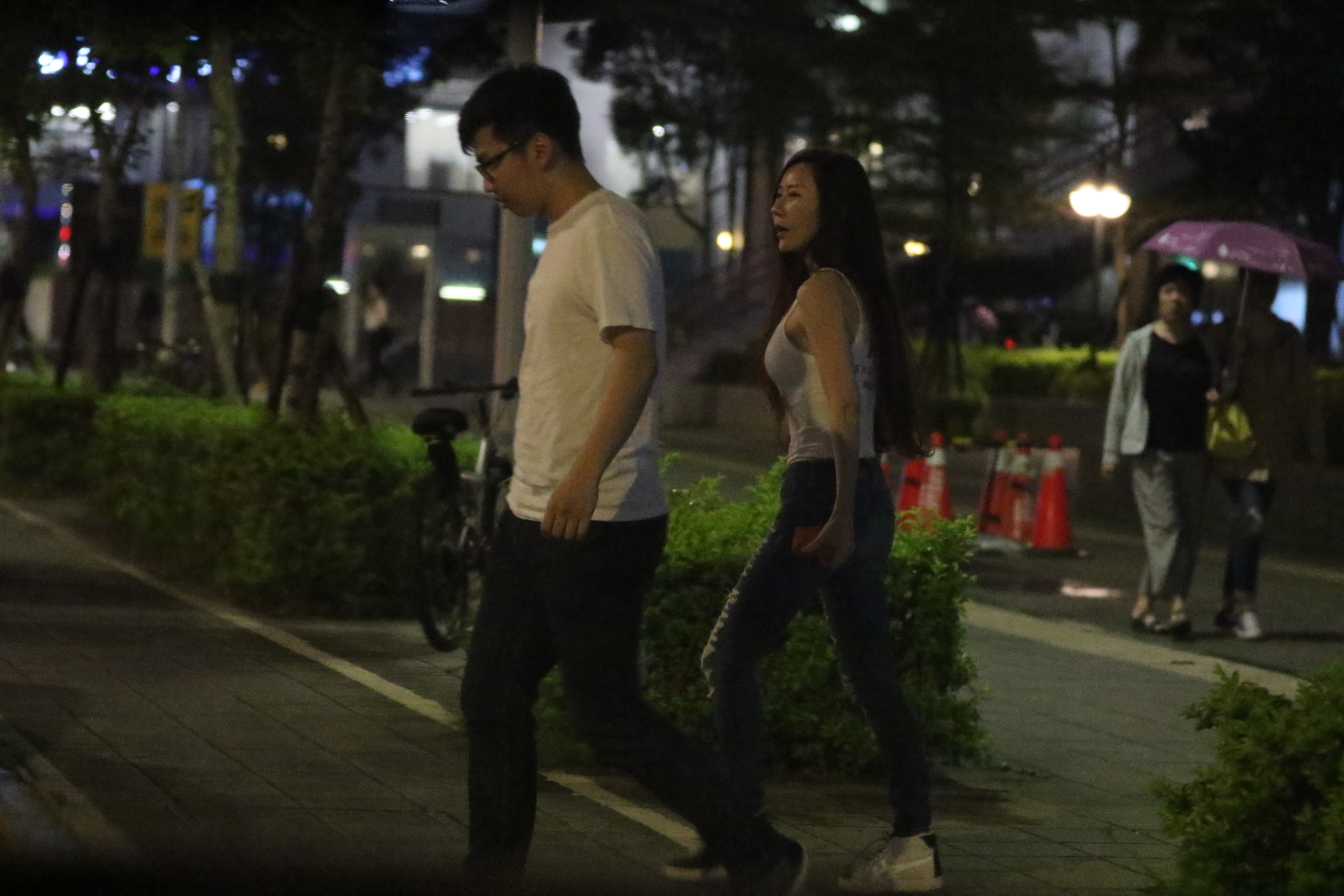 安晨妤傳出不僅跟羽球教練，跟本刊拍到的司機「白賓男」凱文也有染過一段。