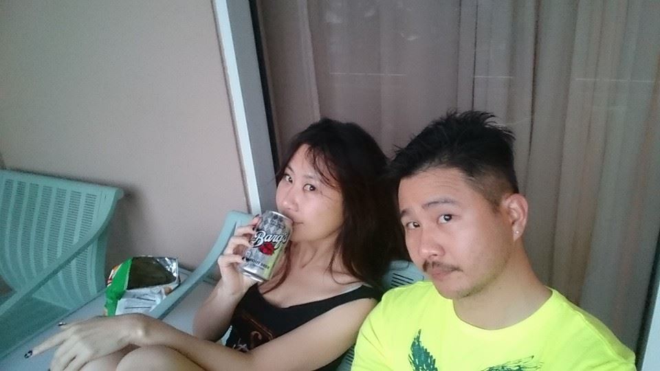 安晨妤讓老公張劭緯綠雲罩頂，但她努力粉飾太平。（翻攝張劭緯臉書）