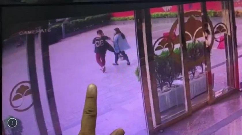 潘女與吳姓男友於5月26日一起步出餐廳畫面。（警方提供）