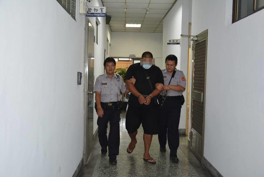 重達130公斤的網路惡狼在網路上用高富帥的照片欺騙女生，被警方逮捕。（警方提供）