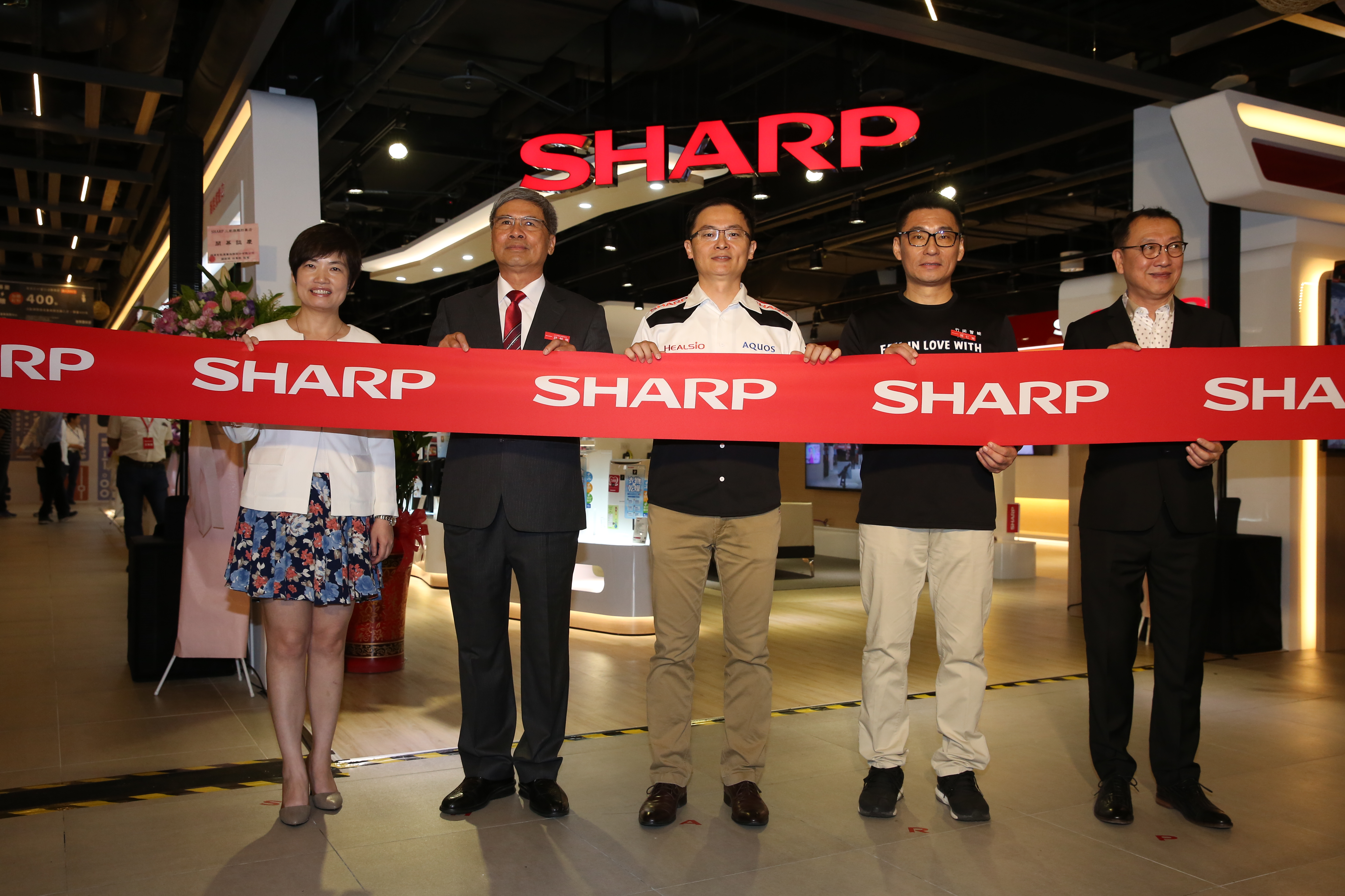 台灣夏普在台設立全亞洲第一家智能旗艦店，地點就落腳於鴻海集團旗下的三創園區。