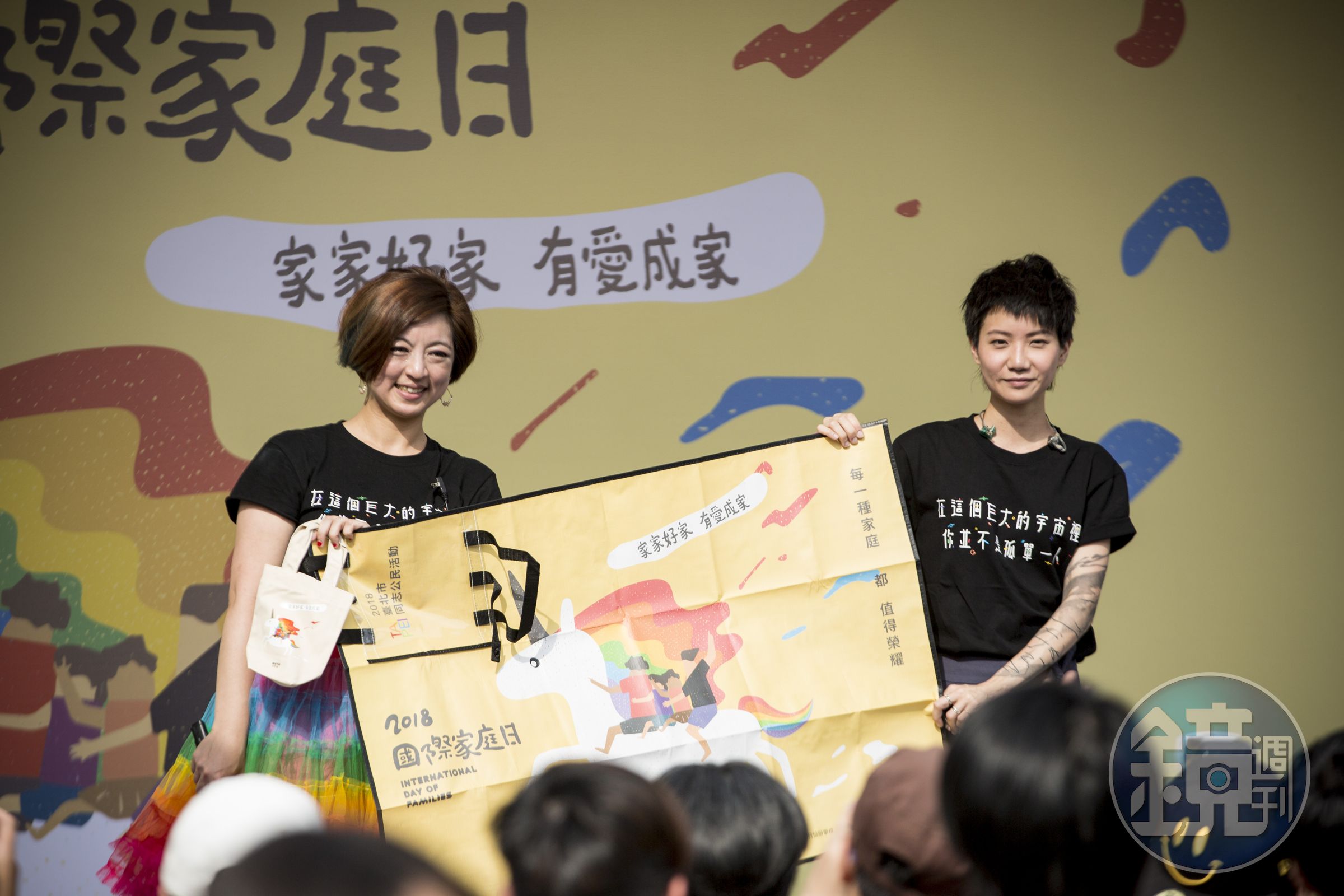 為了年底的公投，呂欣潔如今每天不是開會就是到各地演講，甚至得經常出國汲取各國經驗、或爭取他國夥伴奧援。
