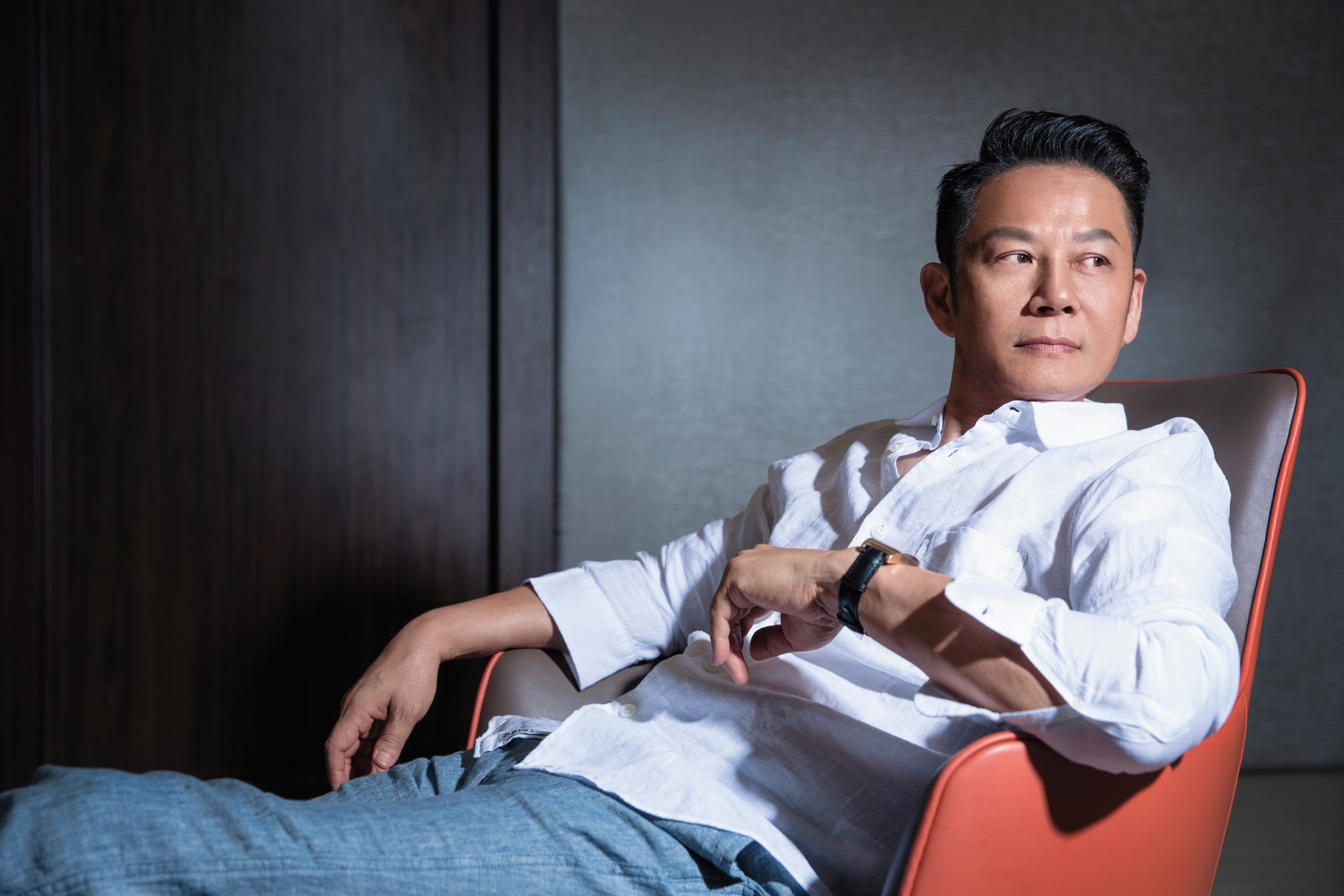 快要60歲的徐乃麟以前是運動員，體態好，對自己要求也高。但他對兒女反而佛系，一切順其自然，現在，他也要自己活得順其自然。