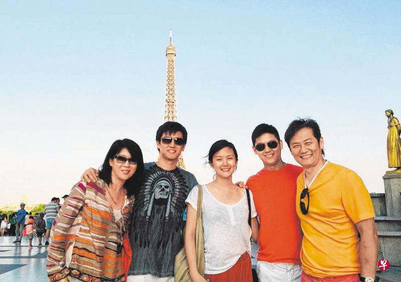 徐乃麟一家5口感情好,每年寒暑假都會一起出遊。(徐乃麟提供)
