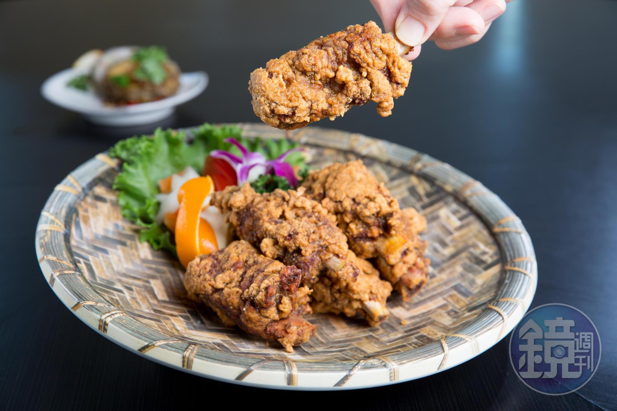「金蓬萊遵古台菜餐廳」主打北投酒家料理,下酒菜「排骨酥」是鎮店招牌。