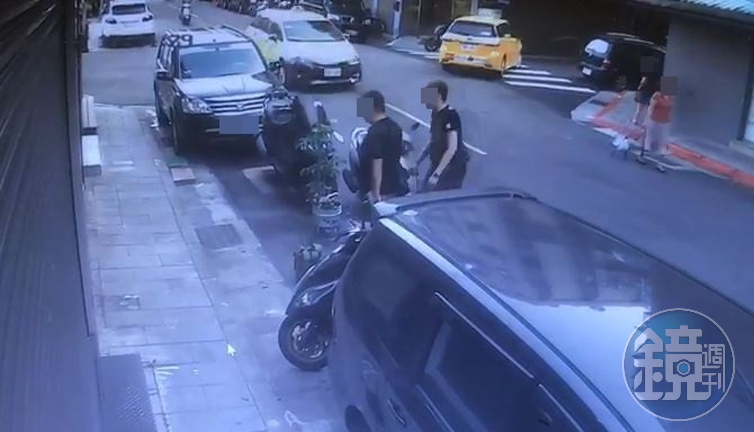 江姓男子昨晚帶友人到葬儀社叫囂，反遭葬儀社人員圍毆、刺傷。（警方提供）