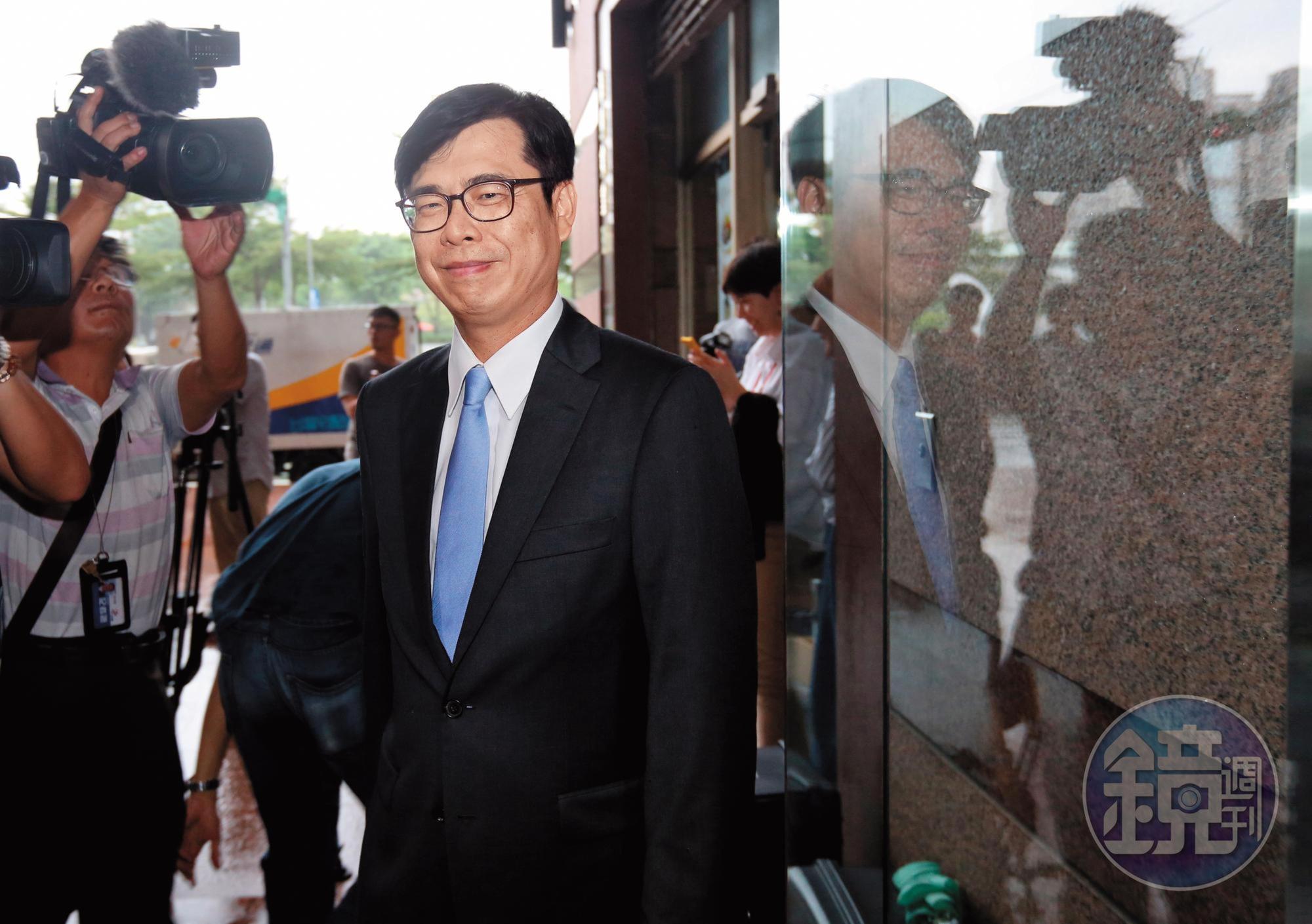 民進黨立委陳其邁獲黨提名參選高雄市長後,民調始終維持在高檔。