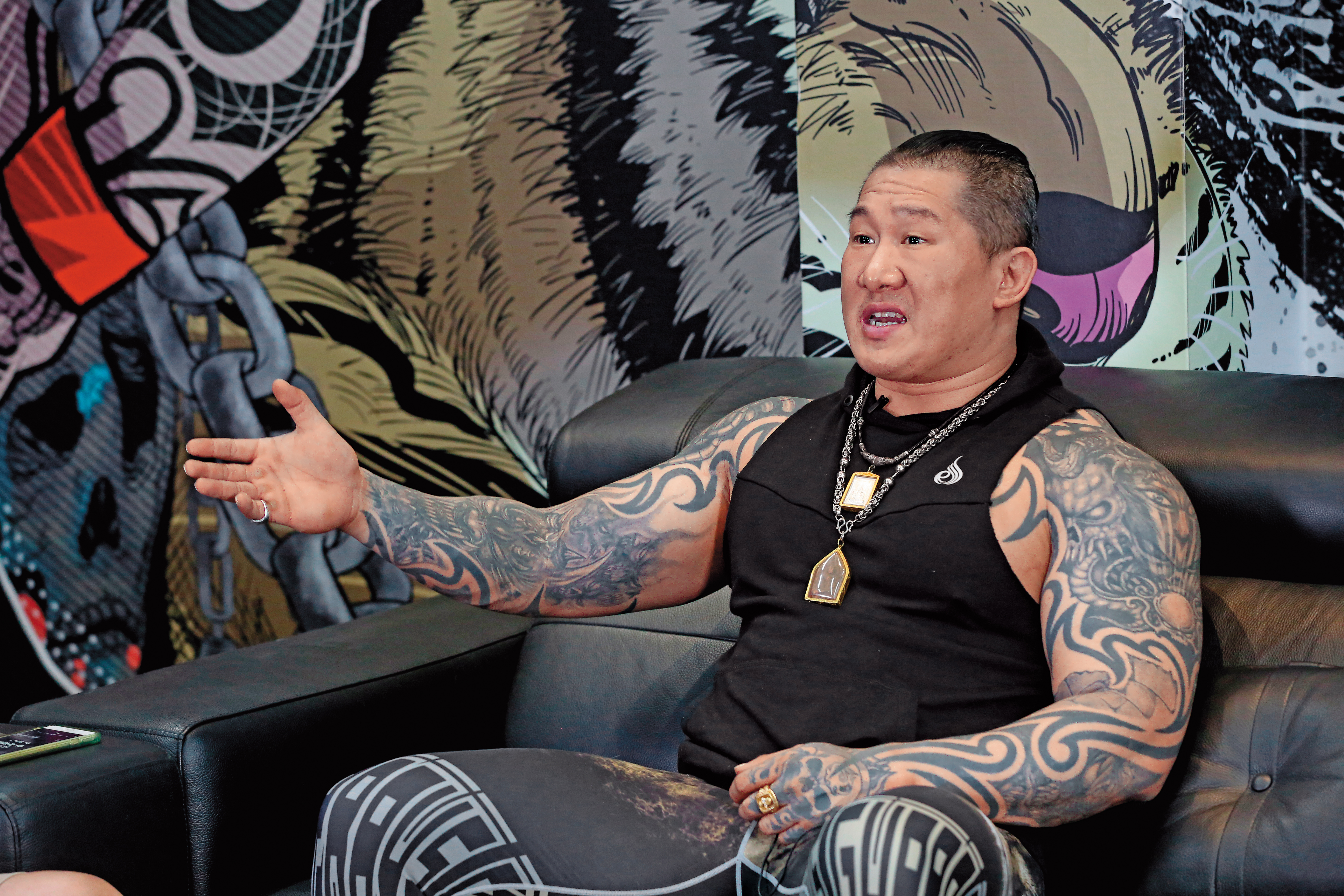 館長陳之漢接受本刊訪問，還原遭恐嚇的過程。