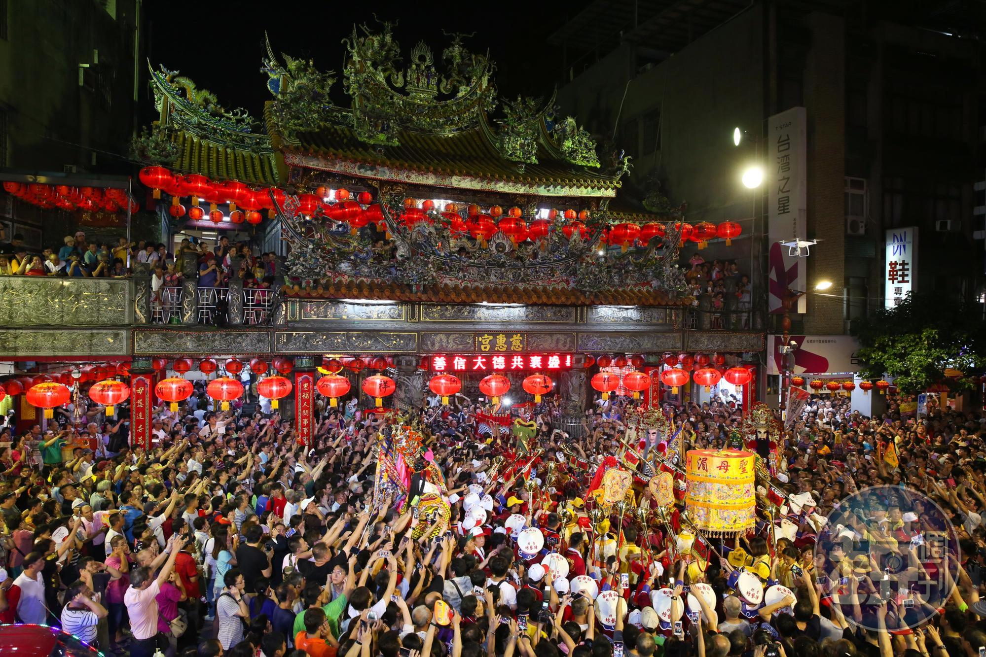 《迎湄洲媽祖，牽兩岸情誼》作者：董孟航
