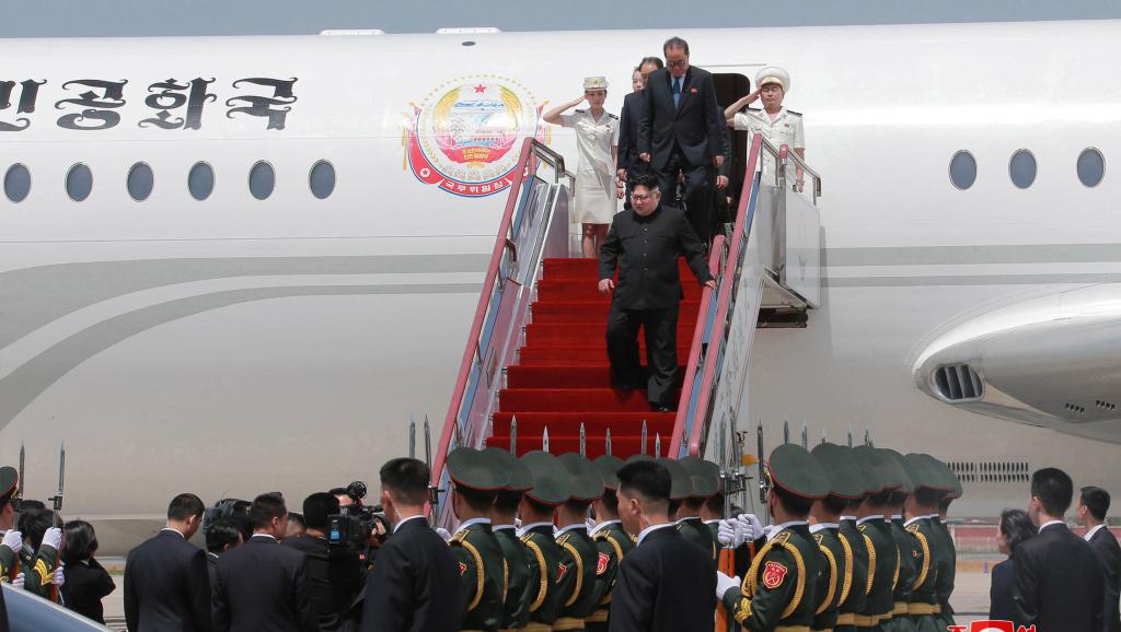 金正恩今年五月訪問中國大連，是他上台之後首次搭飛機出訪。（截自網路）