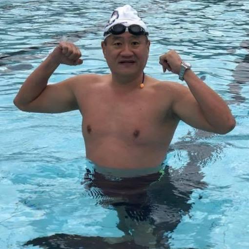 曹克農今年55歲,已婚,育有3子。(翻攝自臉書)