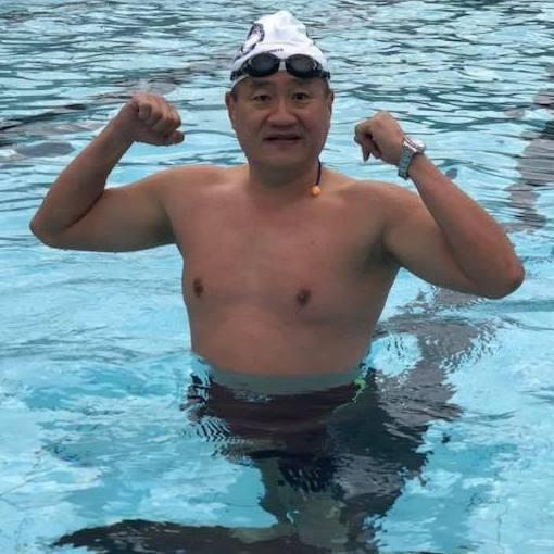 曹克農今年55歲，已婚，育有3子。（翻攝自臉書）